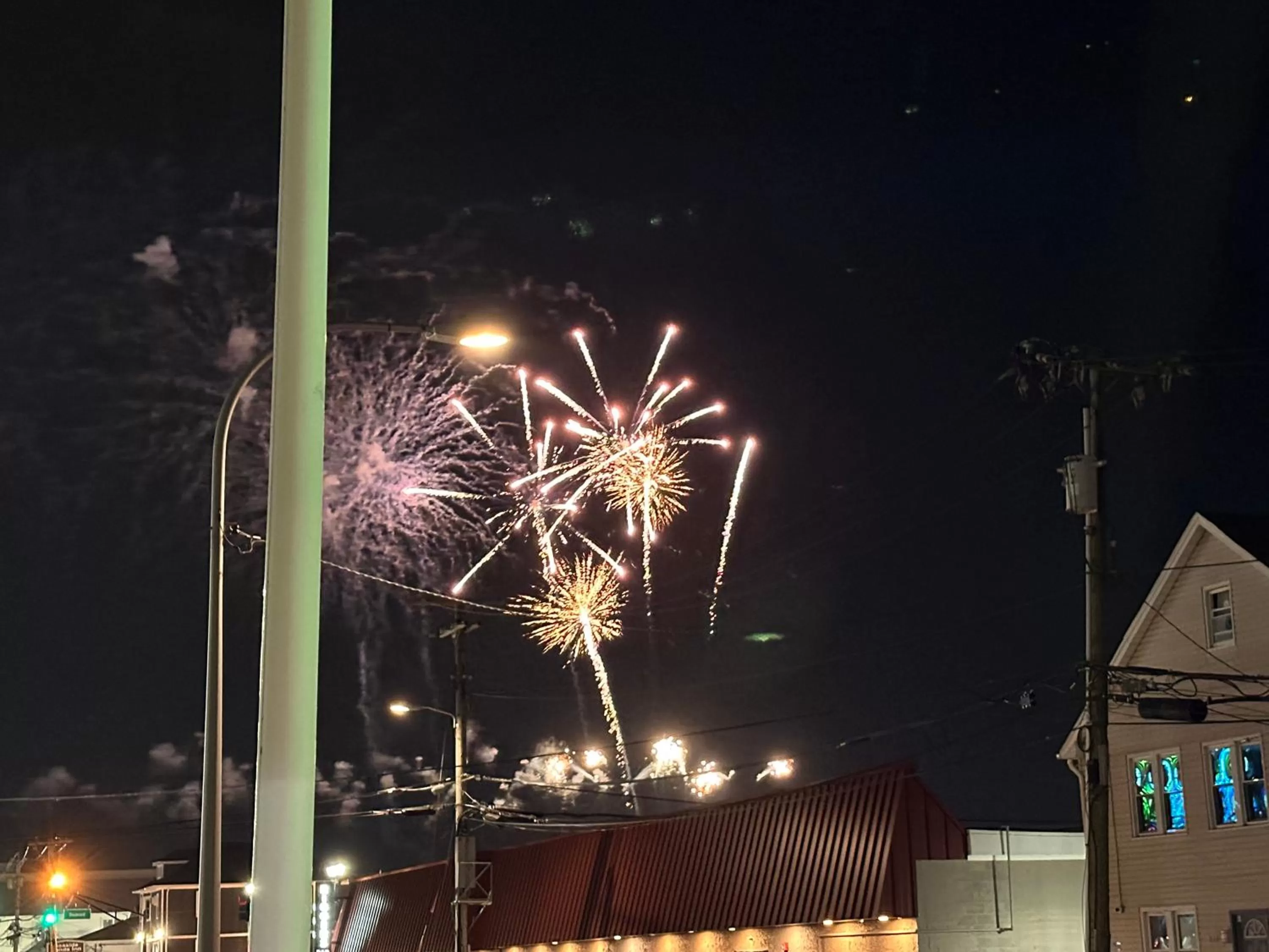 Night in Sea Palace Motel