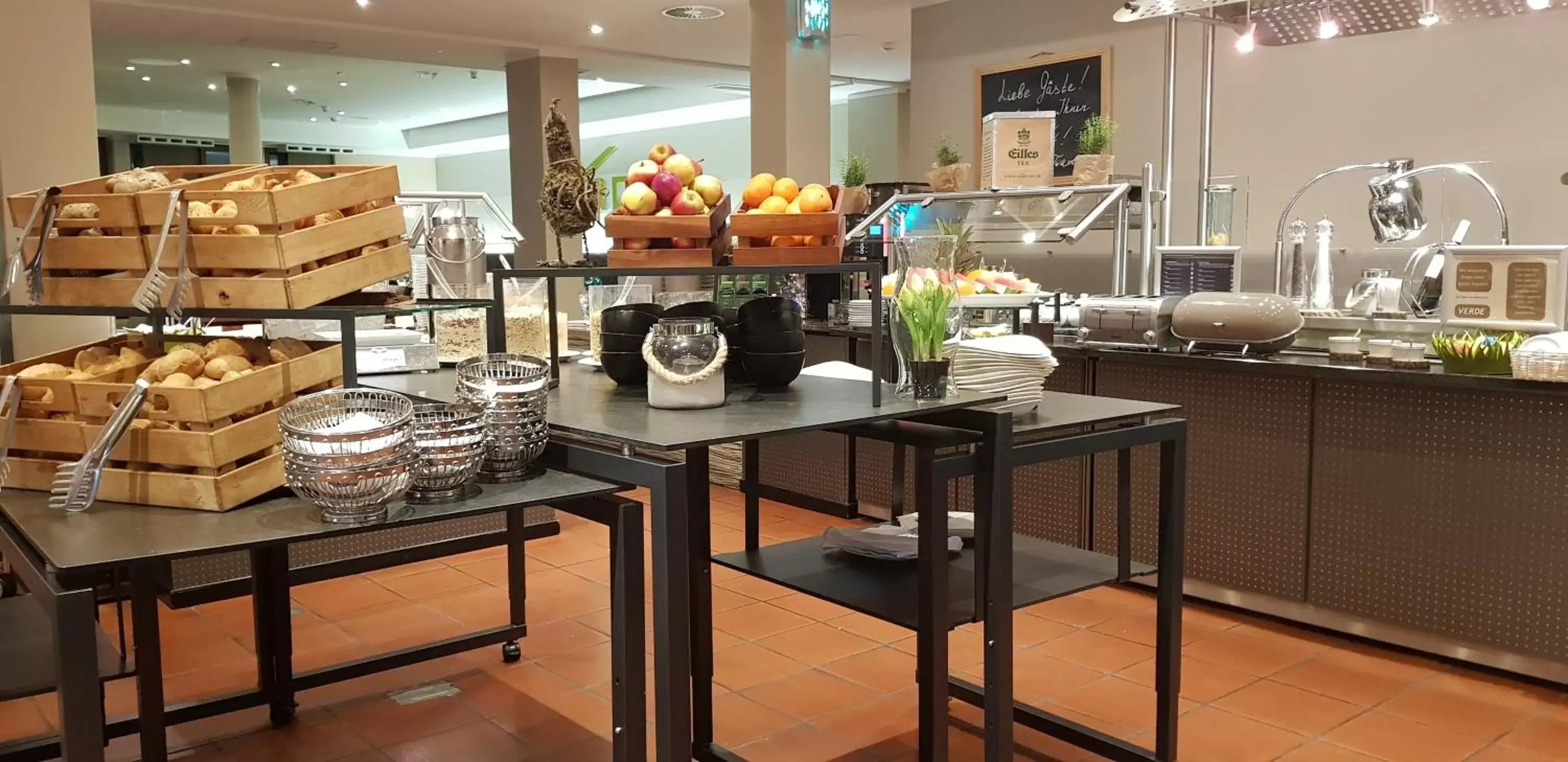 Buffet breakfast, Restaurant/Places to Eat in Trans World Hotel Kranichhöhe