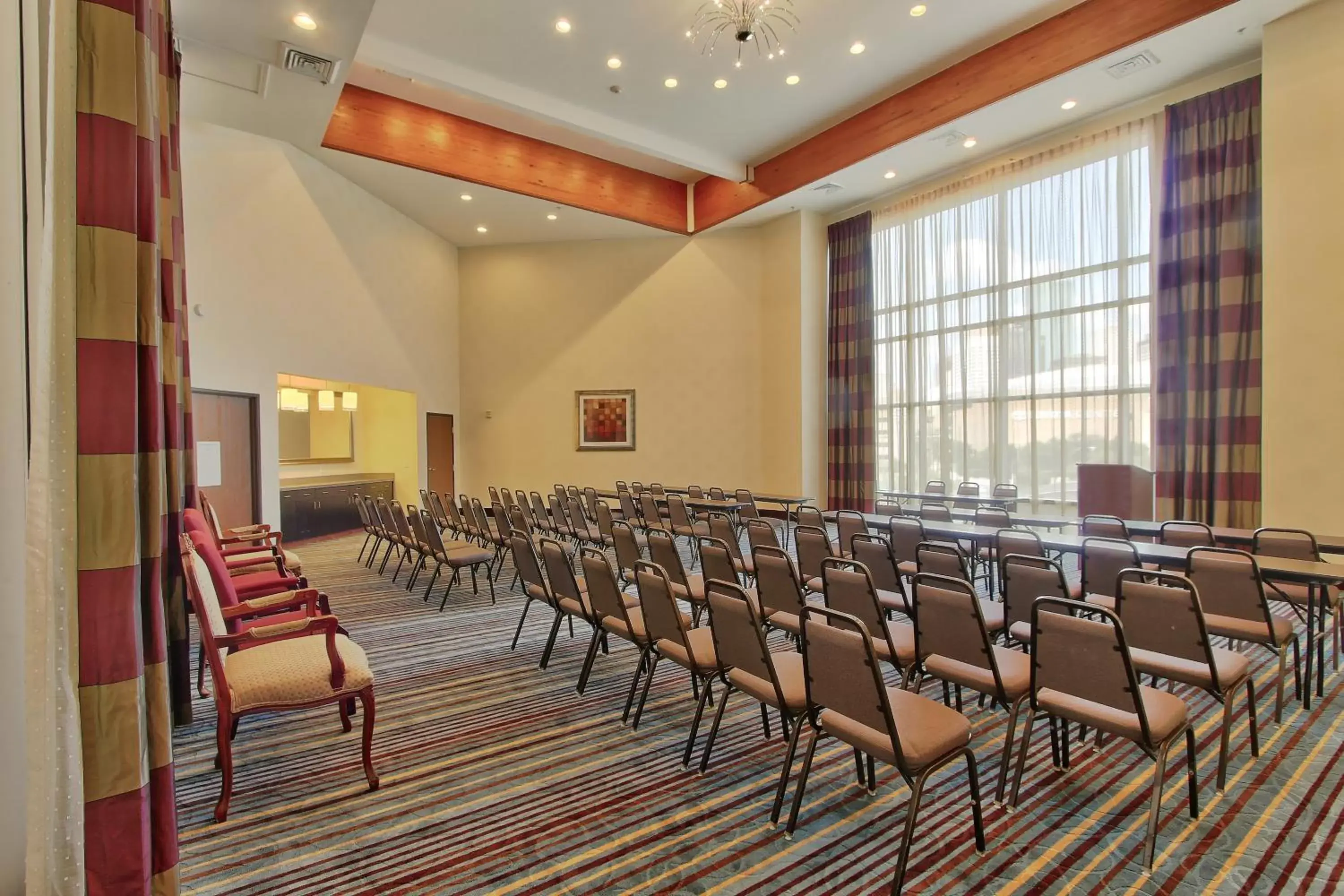 Meeting/conference room, Business Area/Conference Room in Holiday Inn Express Hotel & Suites Houston-Downtown Convention Center, an IHG Hotel