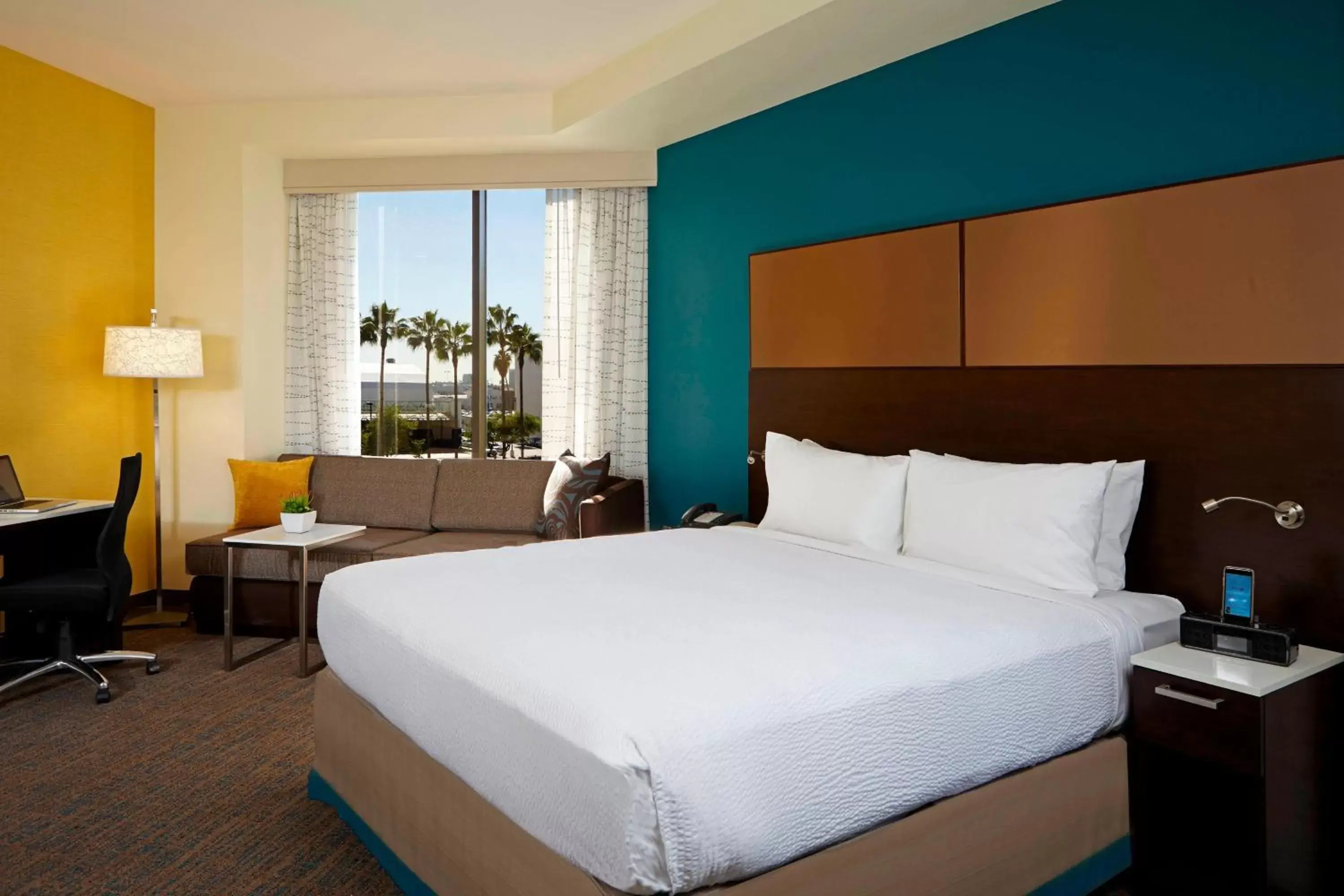 Photo of the whole room, Bed in Residence Inn by Marriott Los Angeles LAX/Century Boulevard
