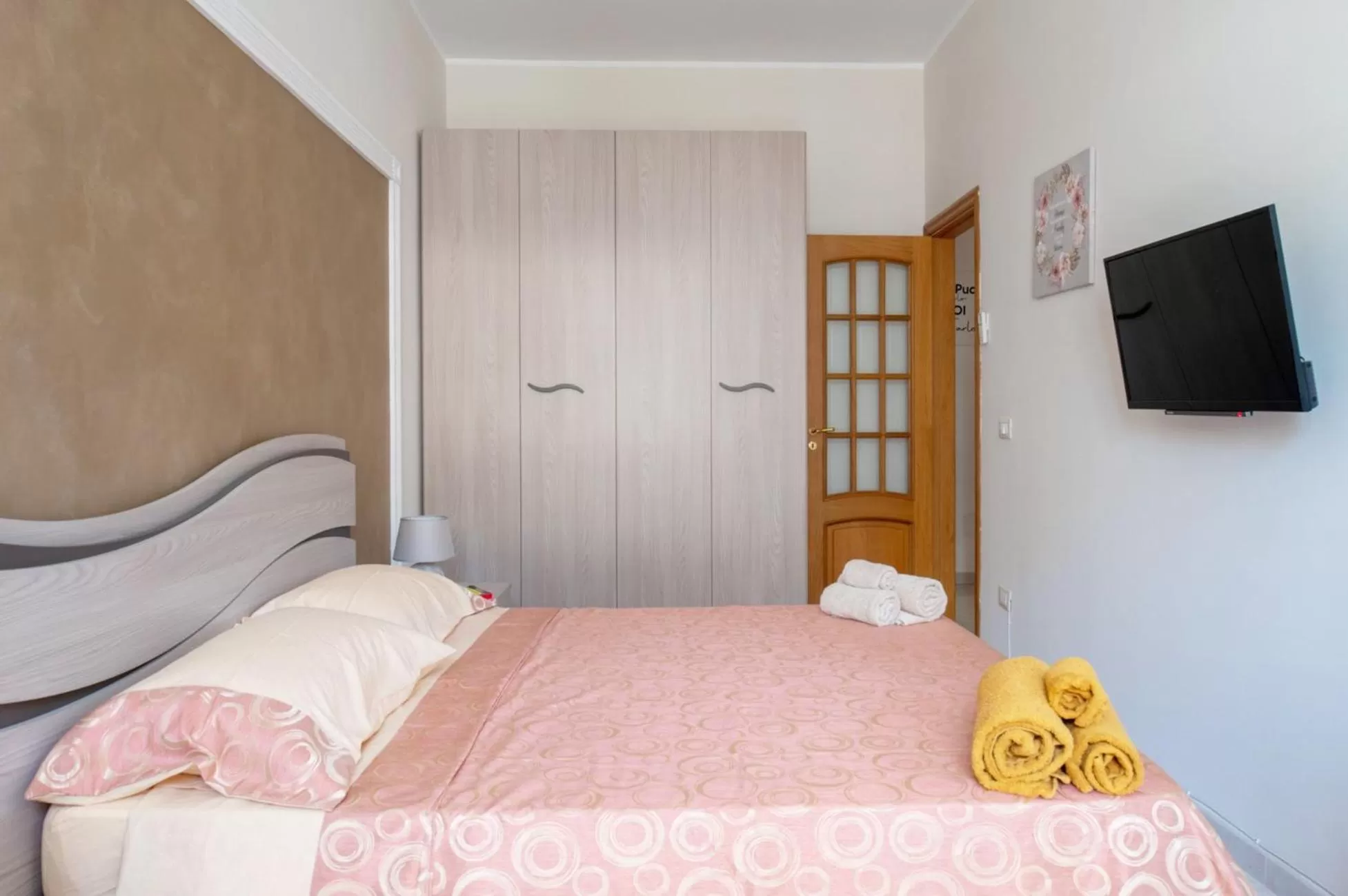 Bedroom, Bed in A casa tua Affitti brevi