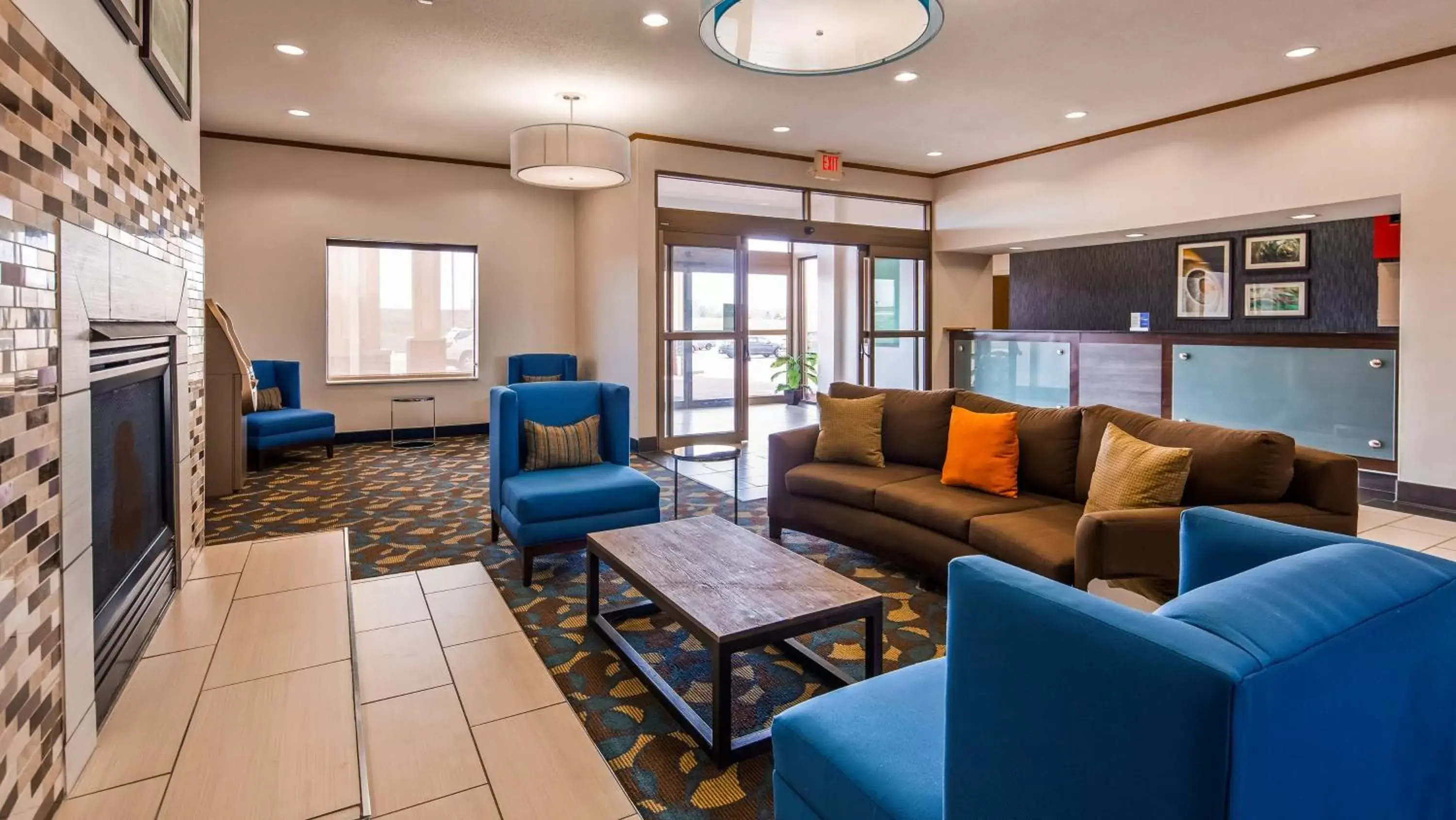 Lobby or reception, Seating Area in Best Western Troy Hotel