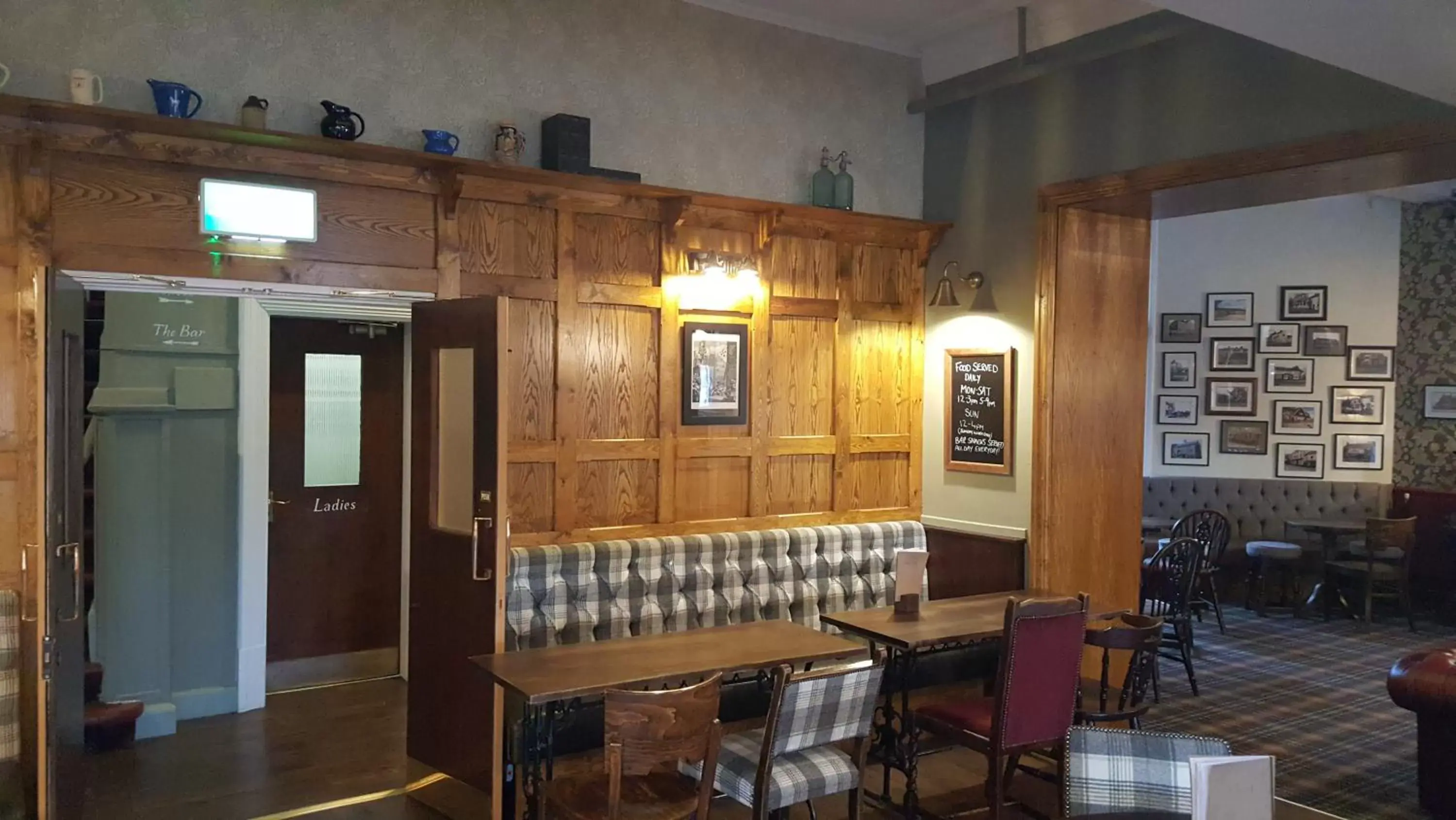 Lounge or bar, Restaurant/Places to Eat in Station Hotel