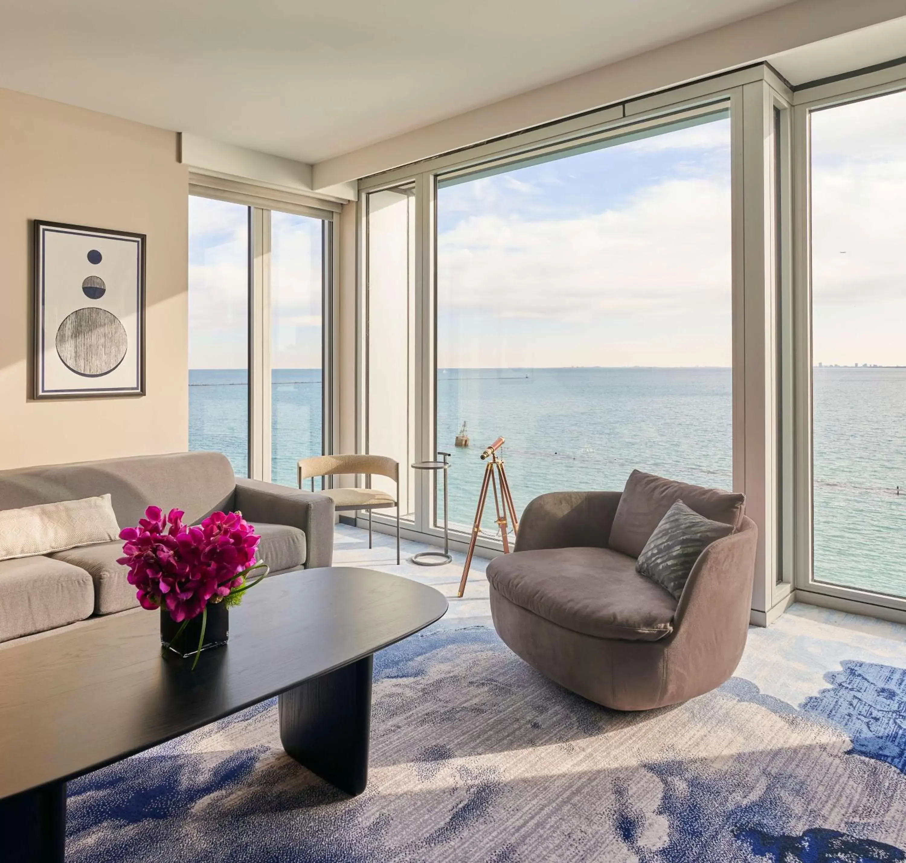 Living room, Seating Area in Sable At Navy Pier Chicago, Curio Collection By Hilton