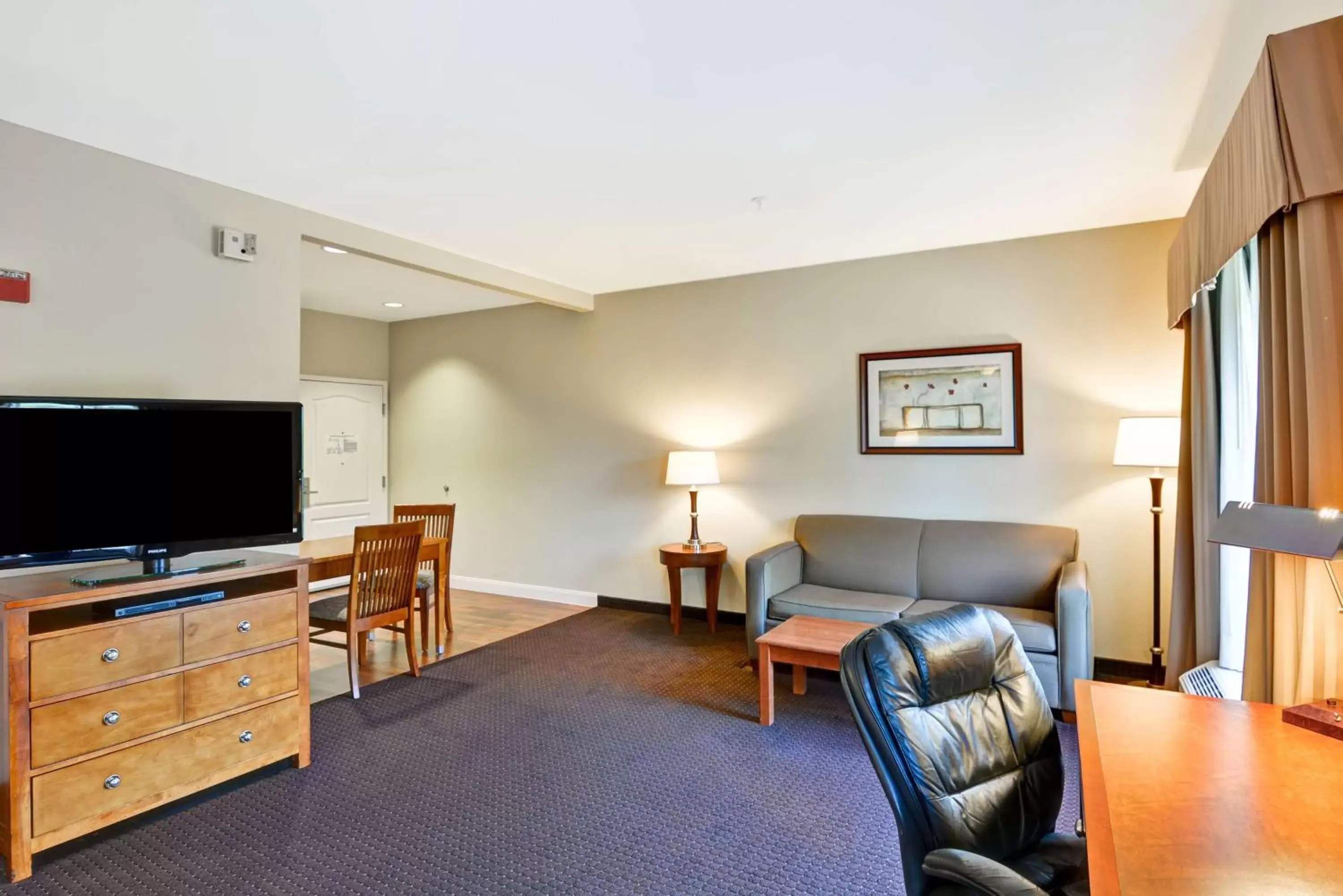 Bedroom, Seating Area in Homewood Suites by Hilton Houston West-Energy Corridor