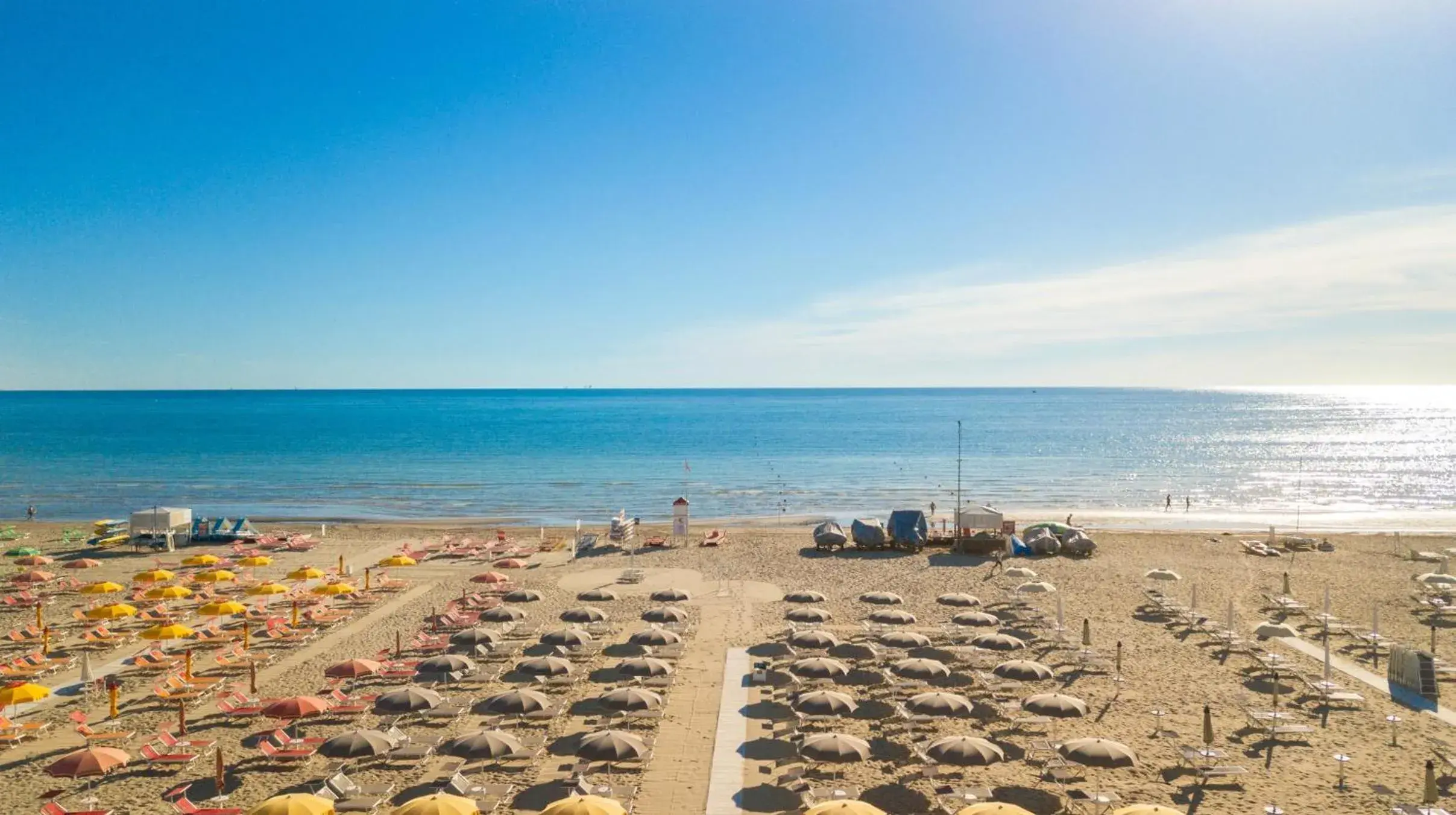 View (from property/room), Beach in Hotel Continental