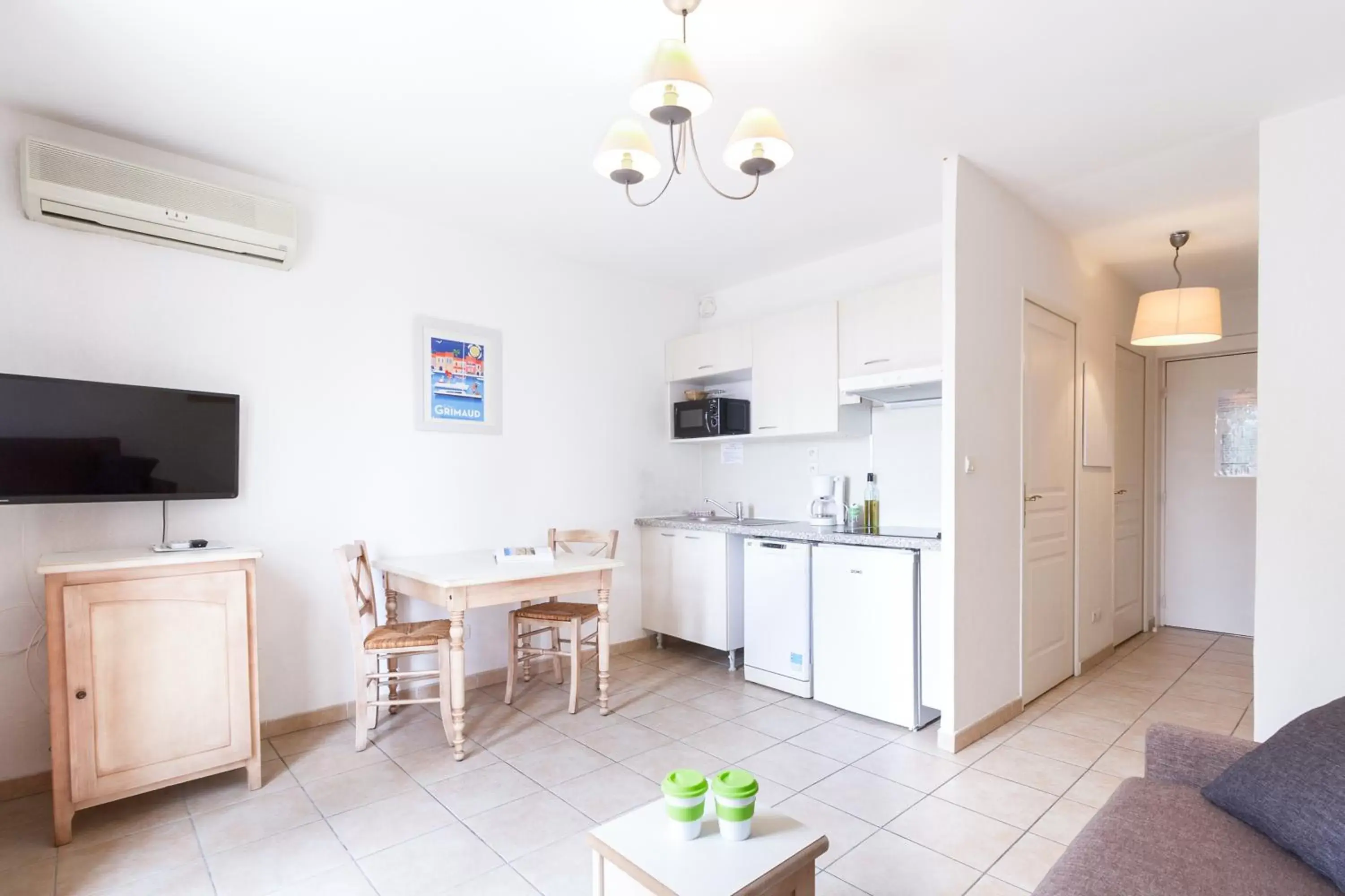 kitchen, Kitchen/Kitchenette in Garden & City Les Bastides de Grimaud