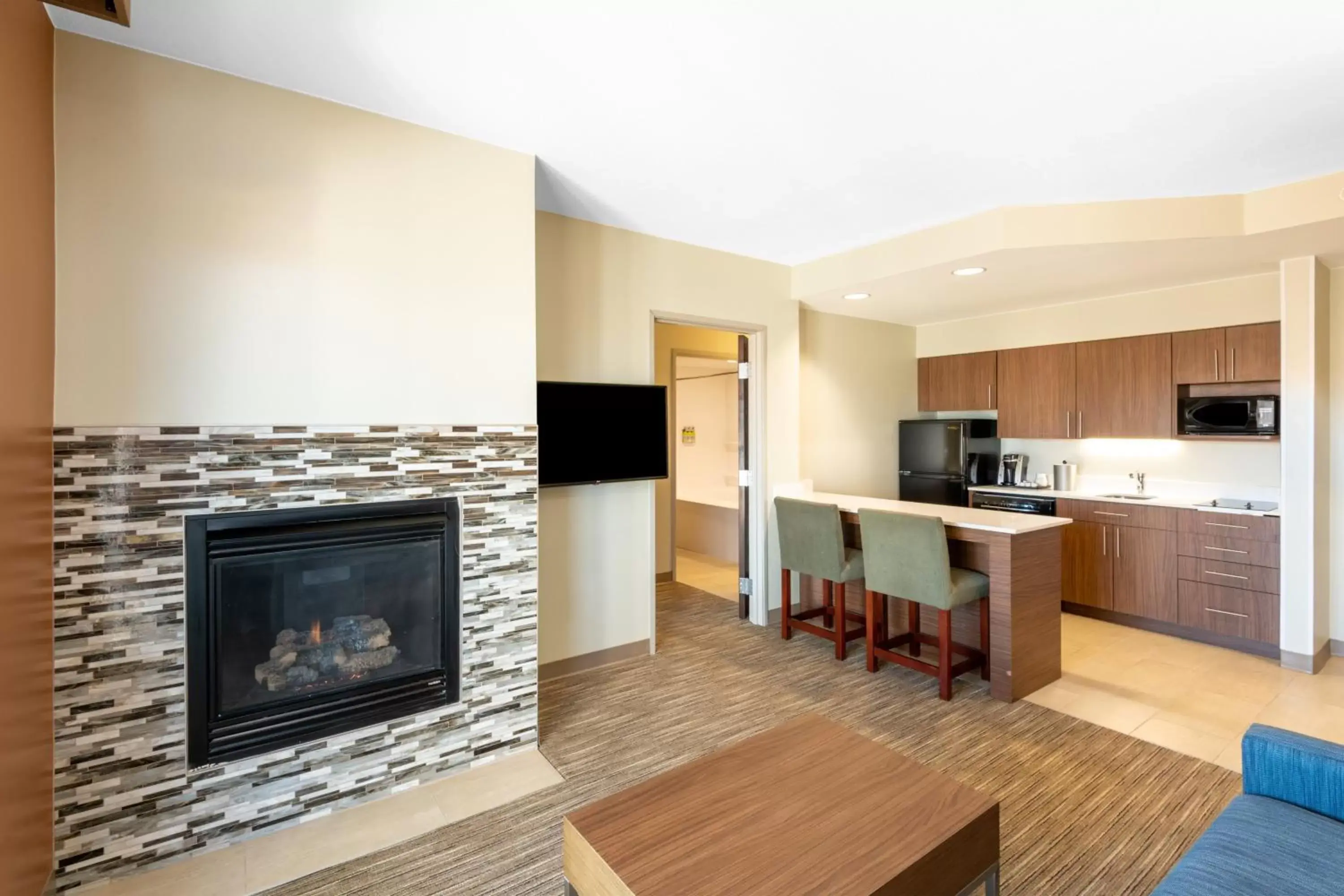 Photo of the whole room, Kitchen/Kitchenette in Holiday Inn Express Hotels & Suites Washington-North Saint George, an IHG Hotel