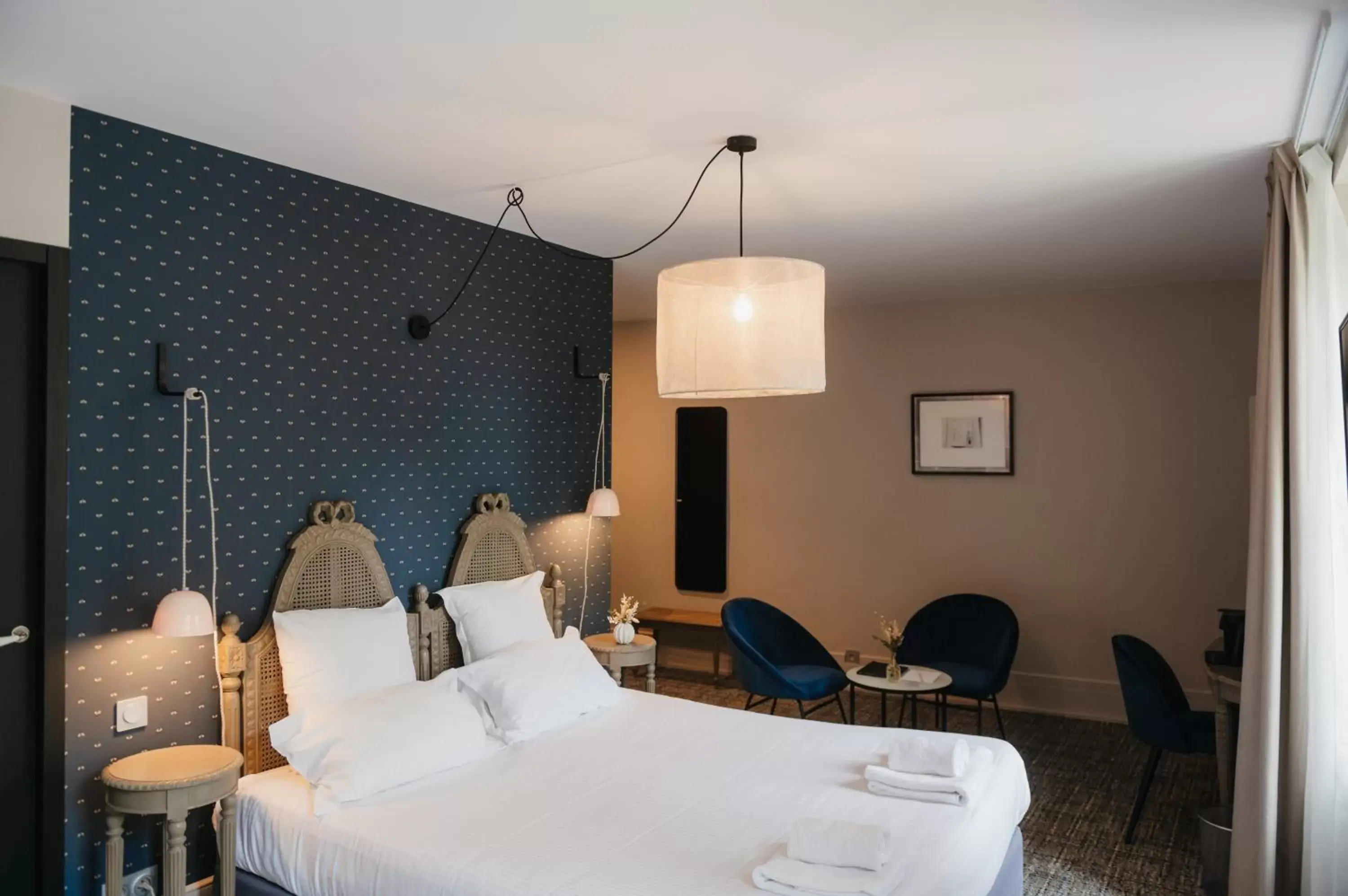 Bedroom, Bed in Hotel la Robeyere; BW Signature Collection