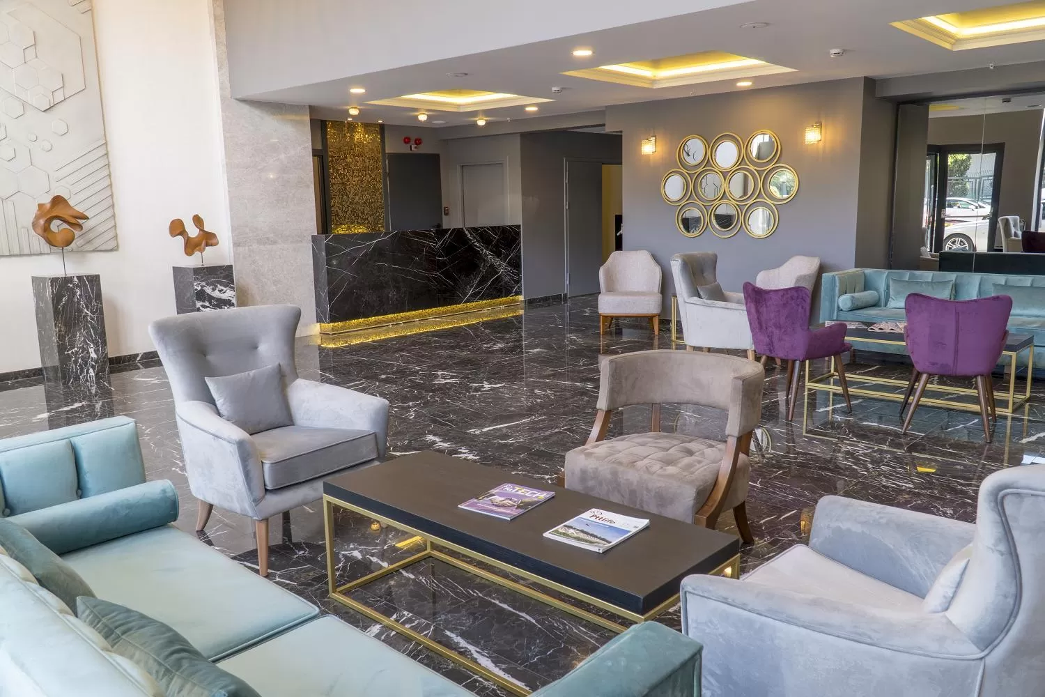 Lobby or reception in Greymark Hotel