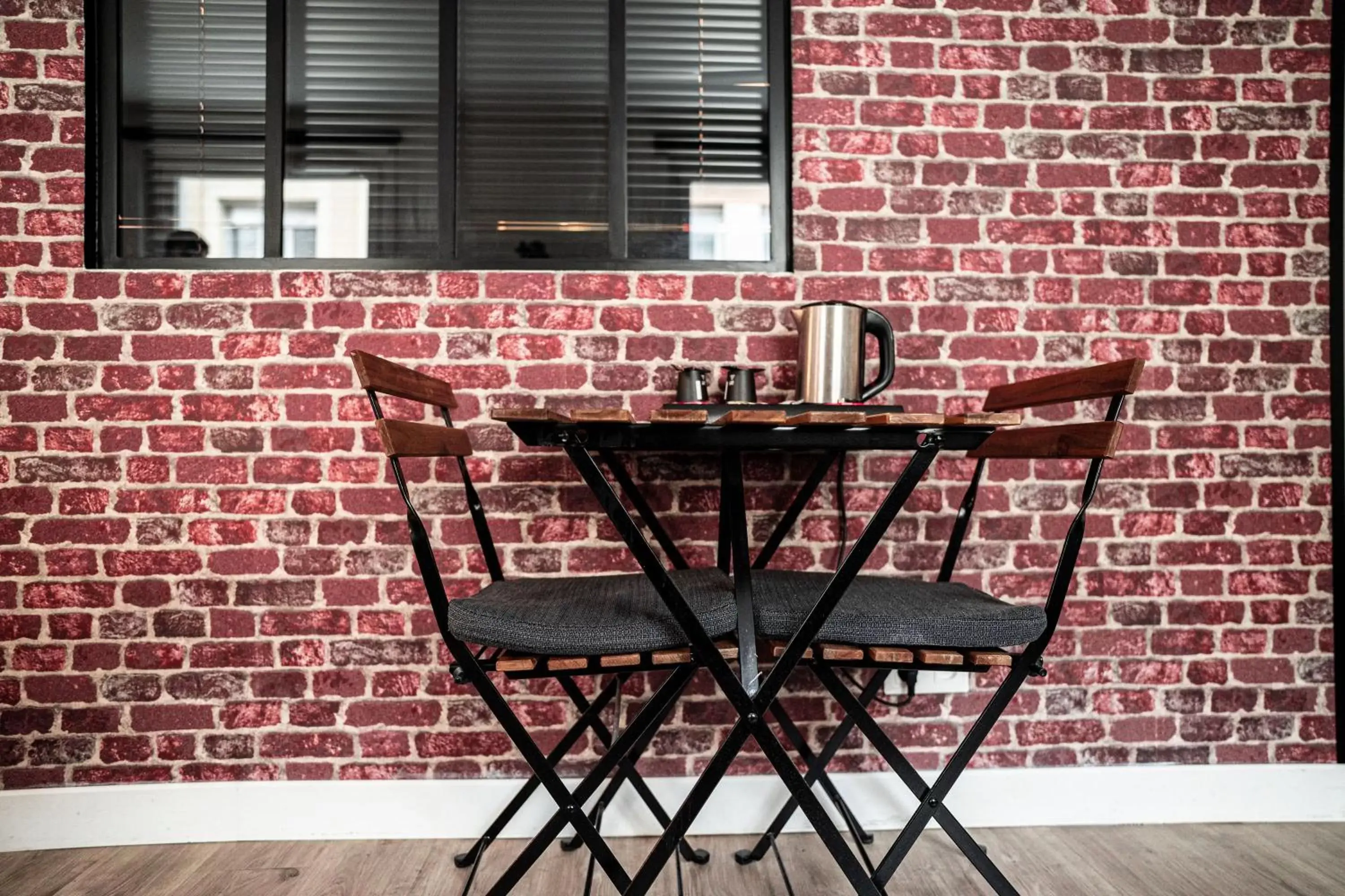 Coffee/tea facilities in Hotel De Quebec