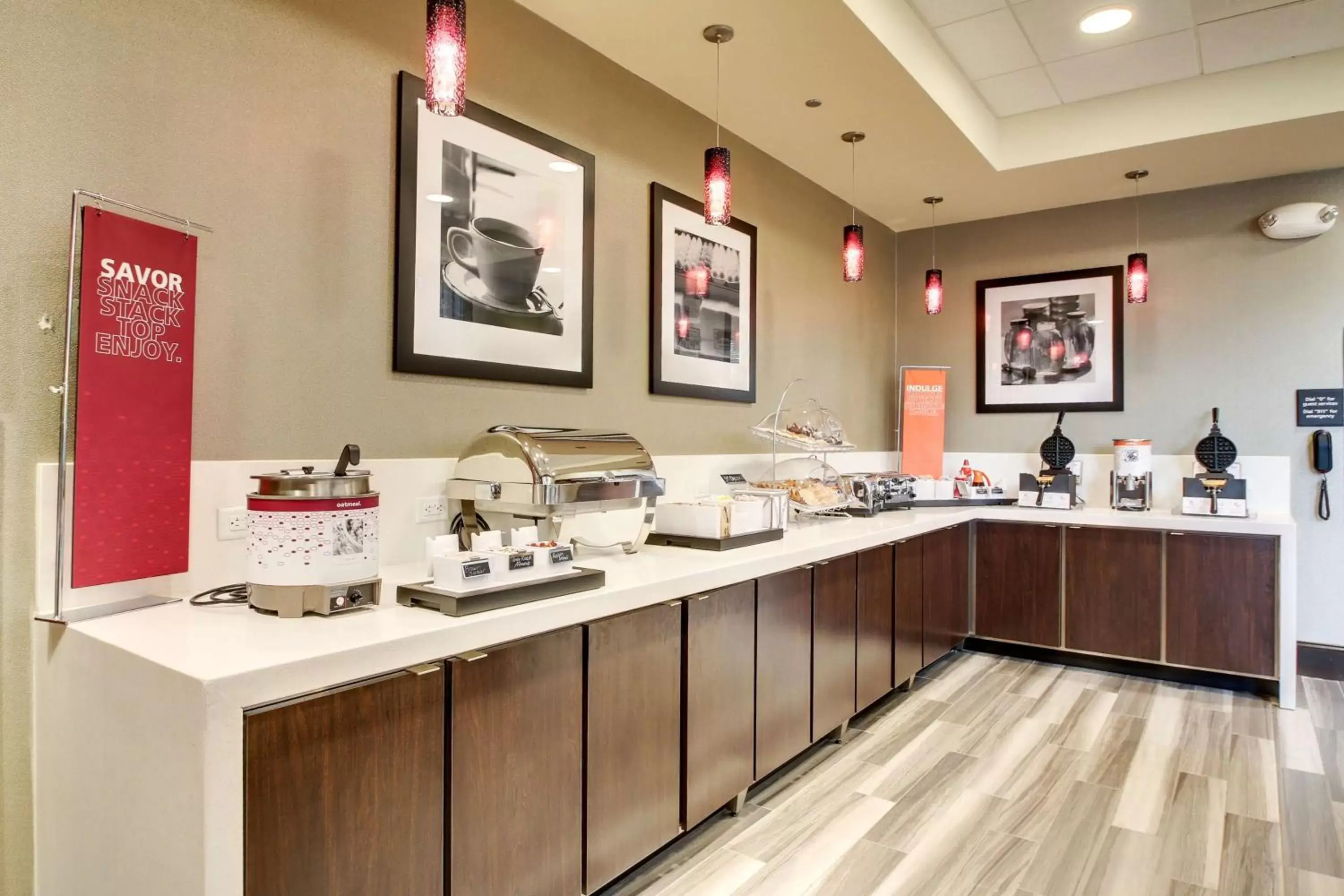 Dining area, Restaurant/Places to Eat in Hampton Inn & Suites Greenville Airport