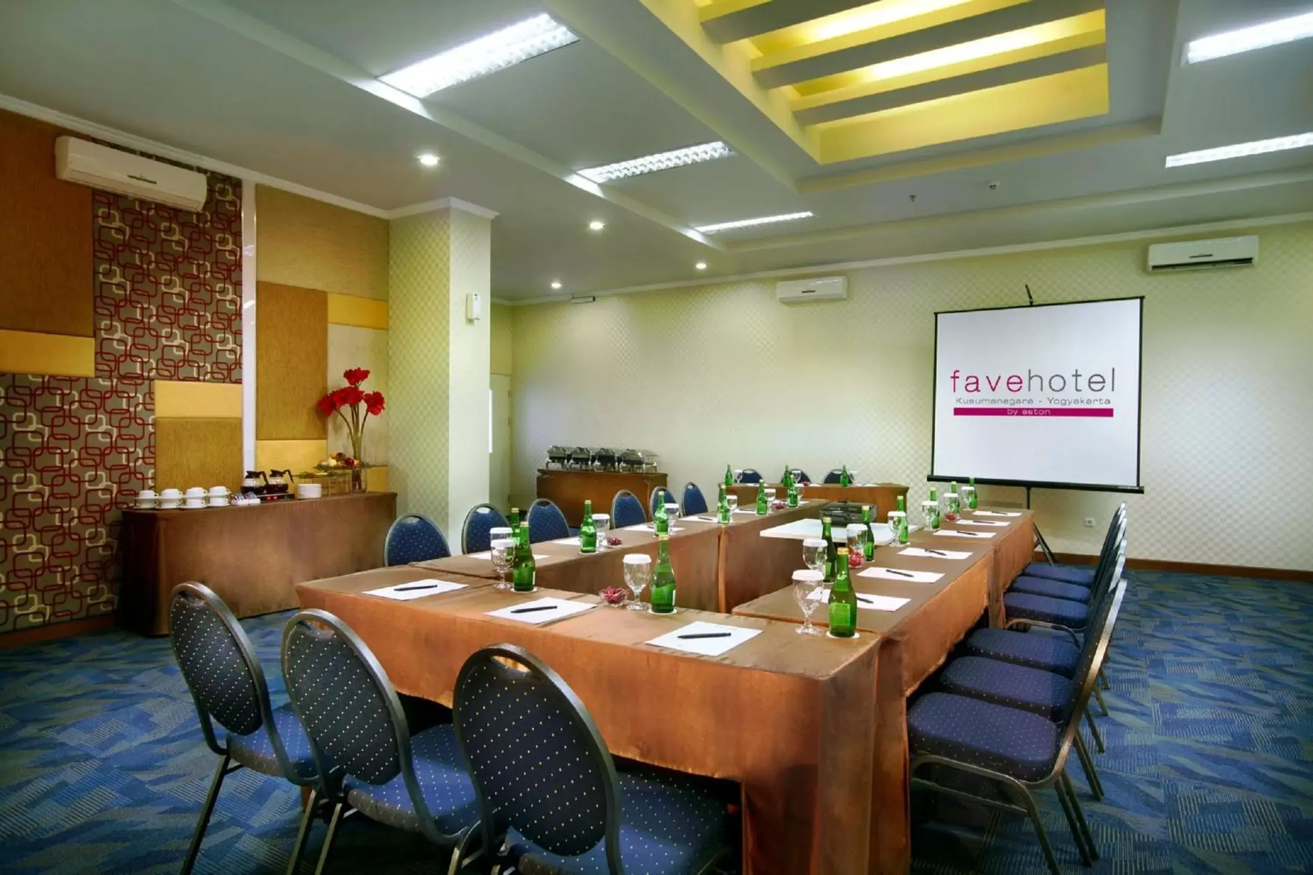 Business facilities in favehotel Kusumanegara