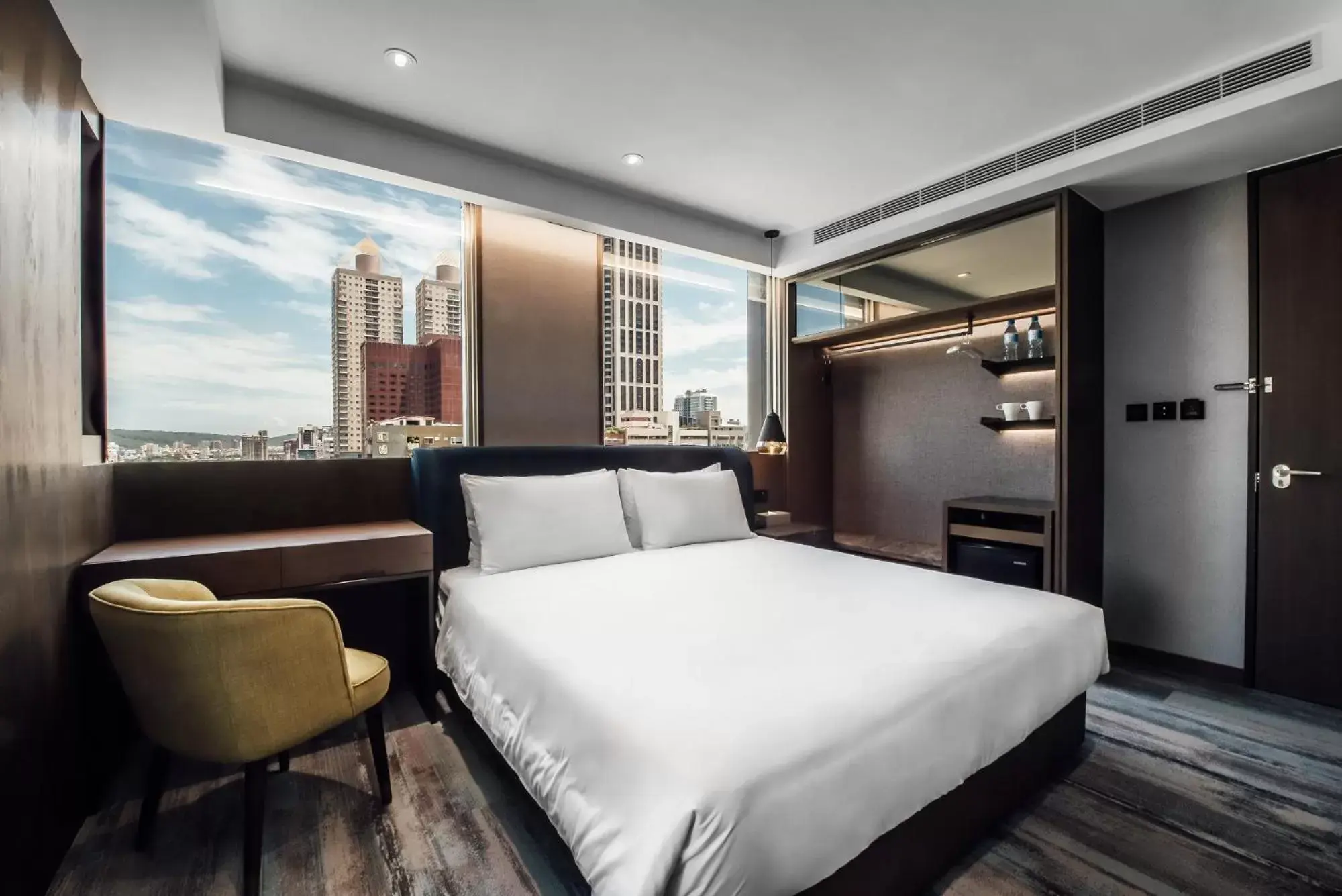 Seating area, Bed in Harbour 10 Hotel Seating area, Bed in Harbour 10 Hotel
