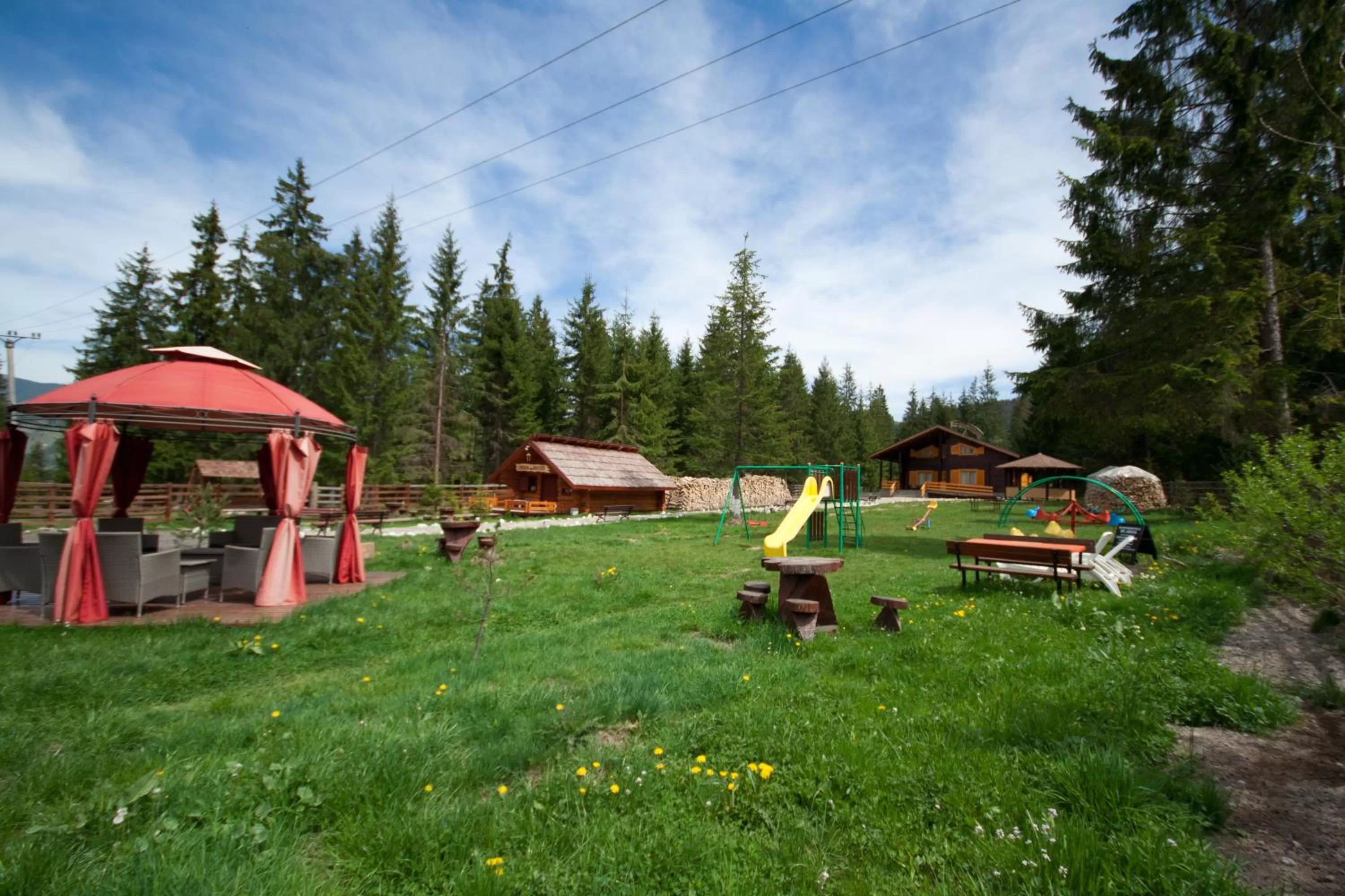 Garden in Complex Turistic Le Baron