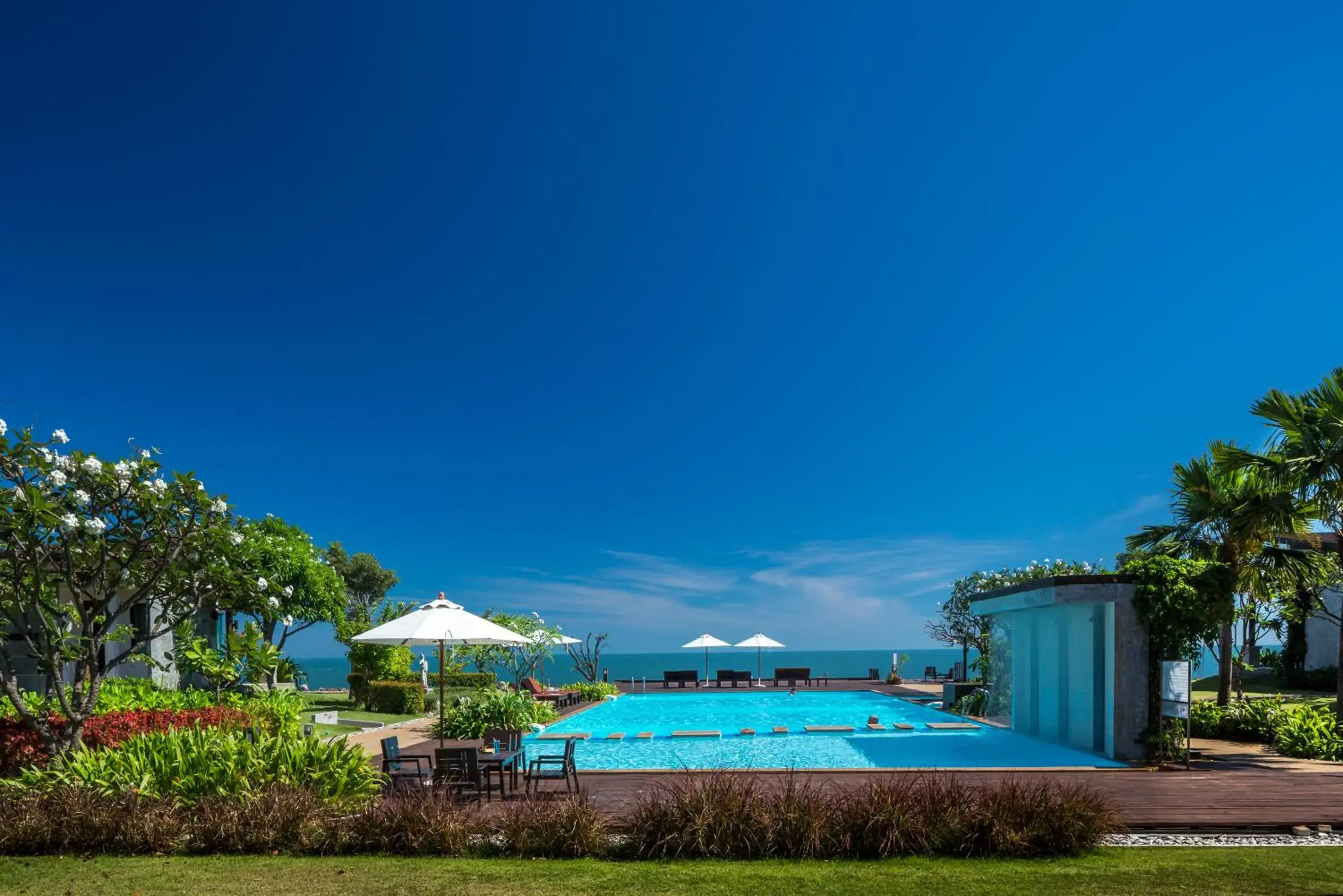 Day, Swimming Pool in i Tara Resort & Spa