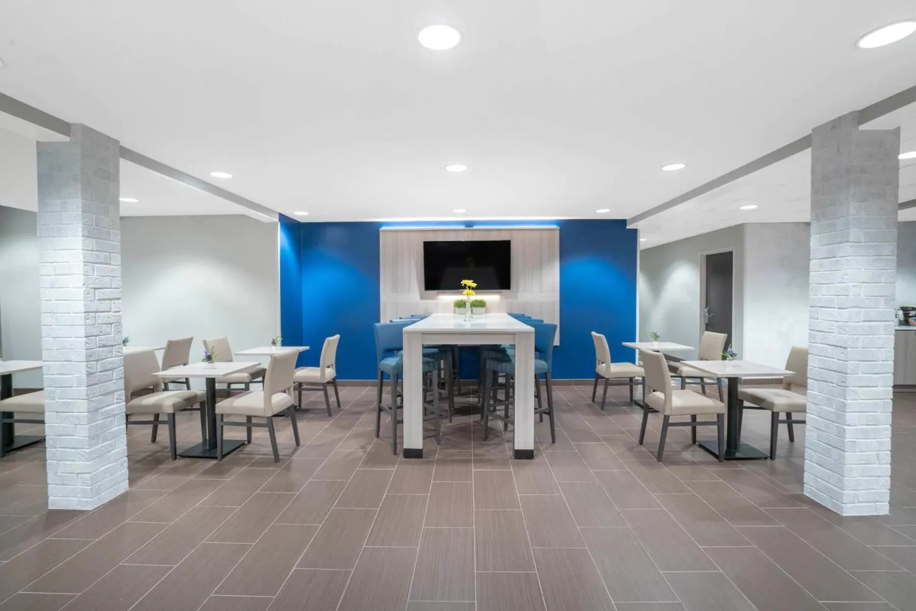 Quality Inn & Suites Nashville - Bellevue