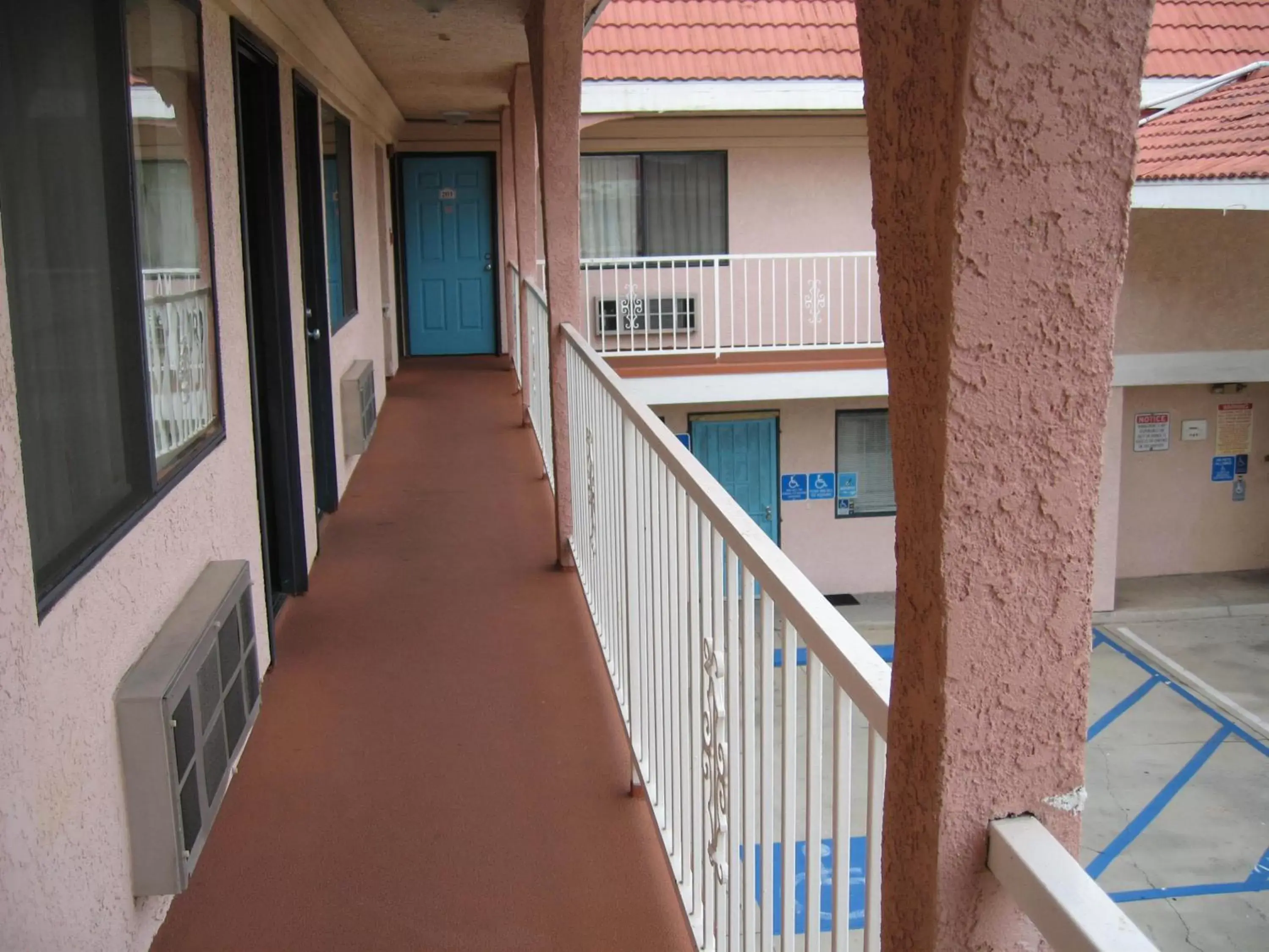 Other, Balcony/Terrace in Royal Inn Motel Long Beach