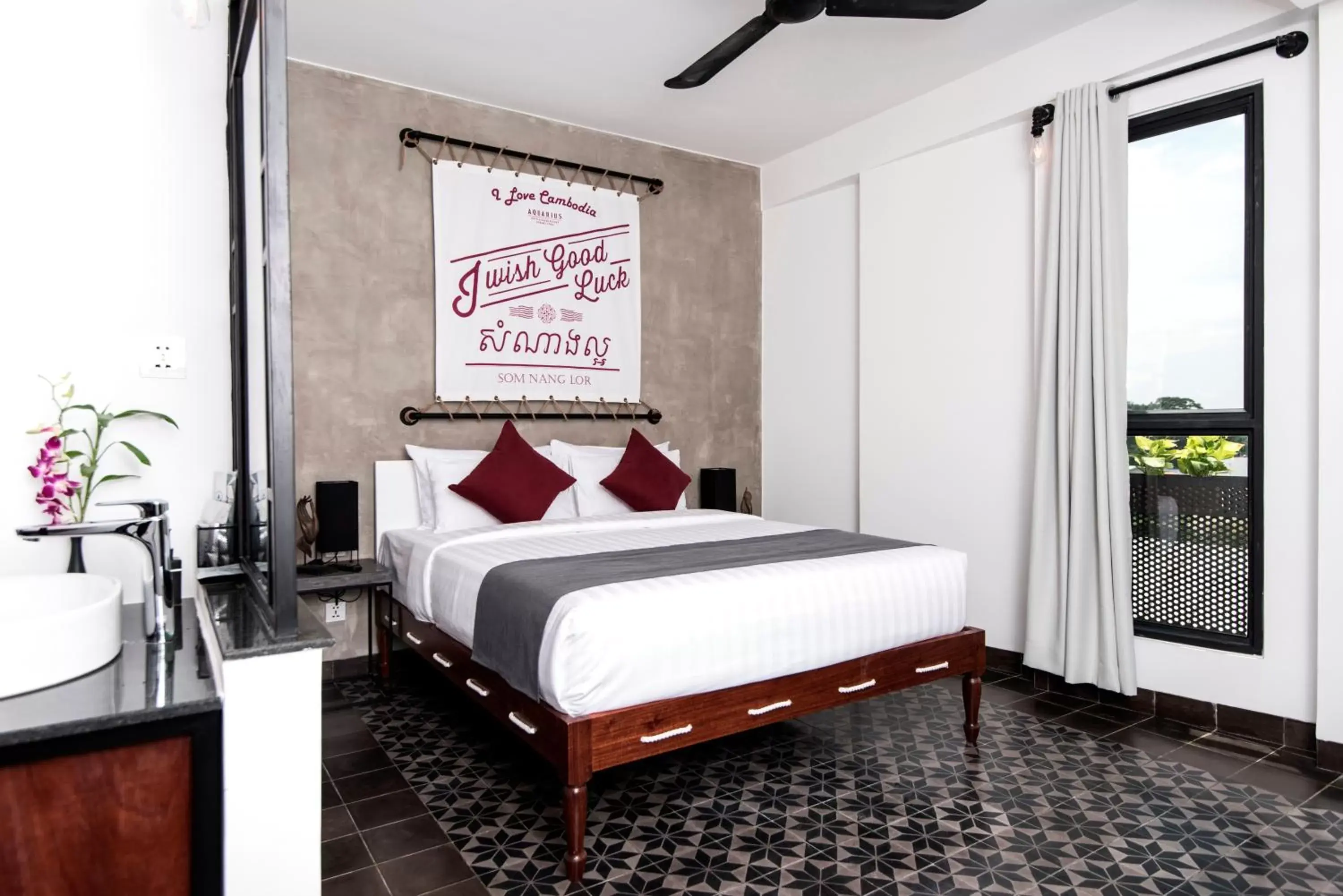 Standard Double Room in Aquarius Hotel and Urban Resort