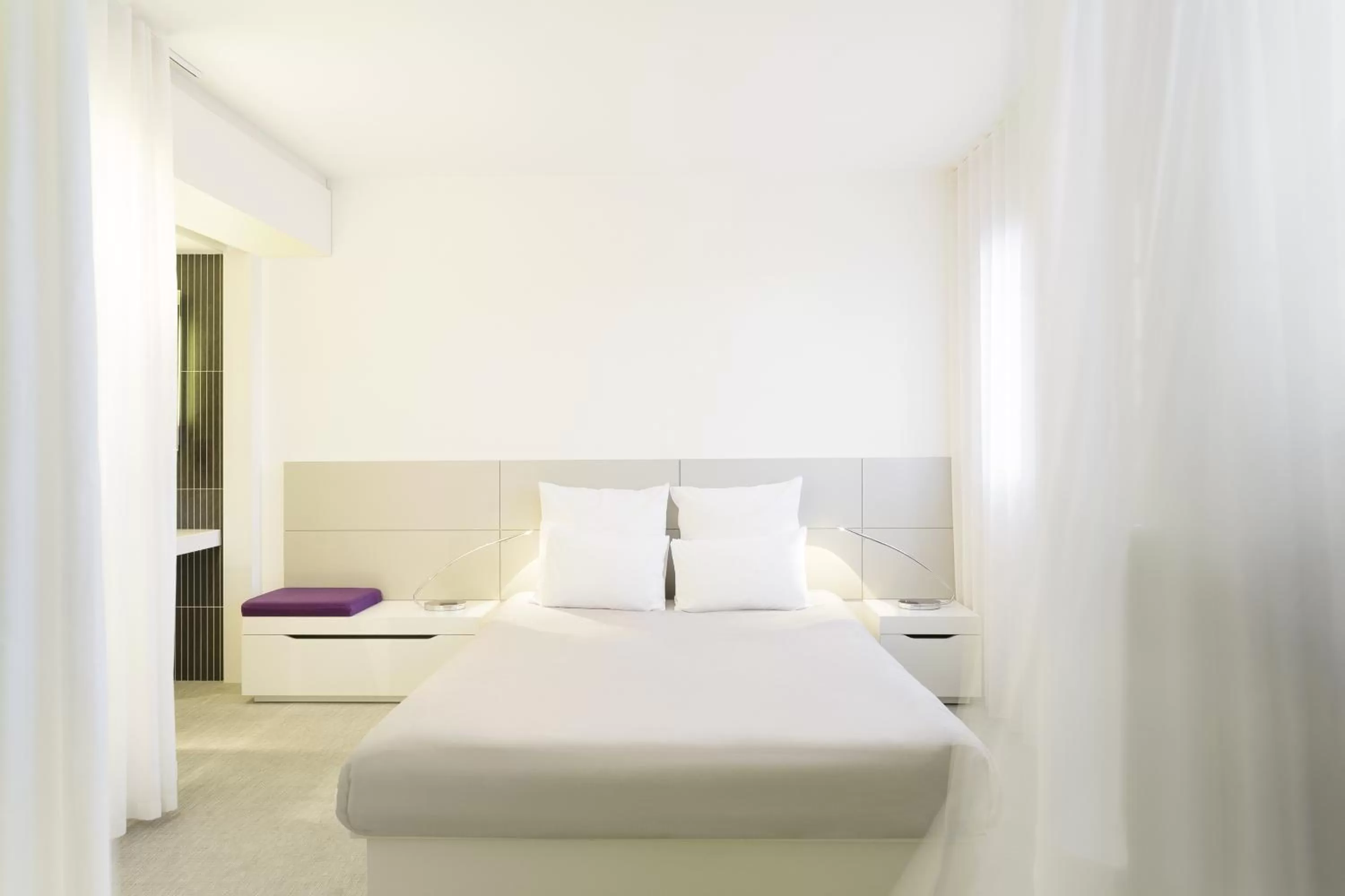 Bed in Novotel Suites Perpignan Centre - Grandes Suites & Confort Centre-Ville