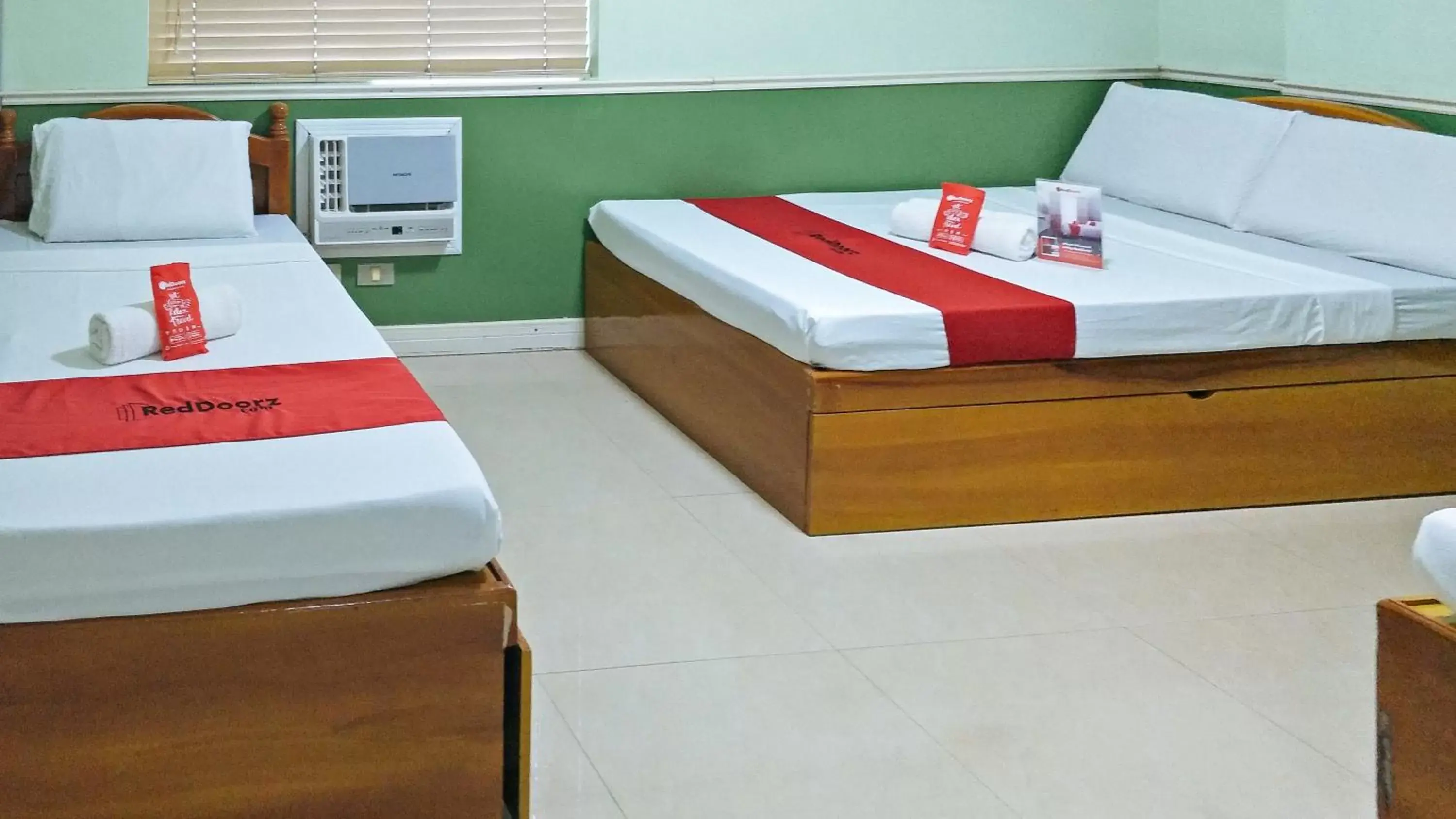 Bed in RedDoorz @ Bonifacio St Cebu
