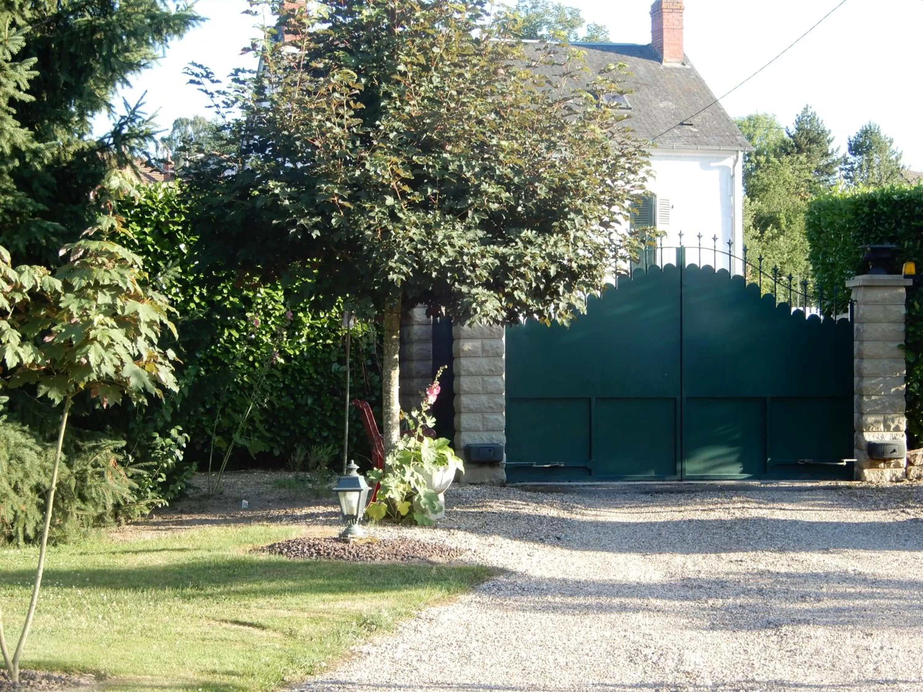 Nearby landmark, Property Building in Chez Marie