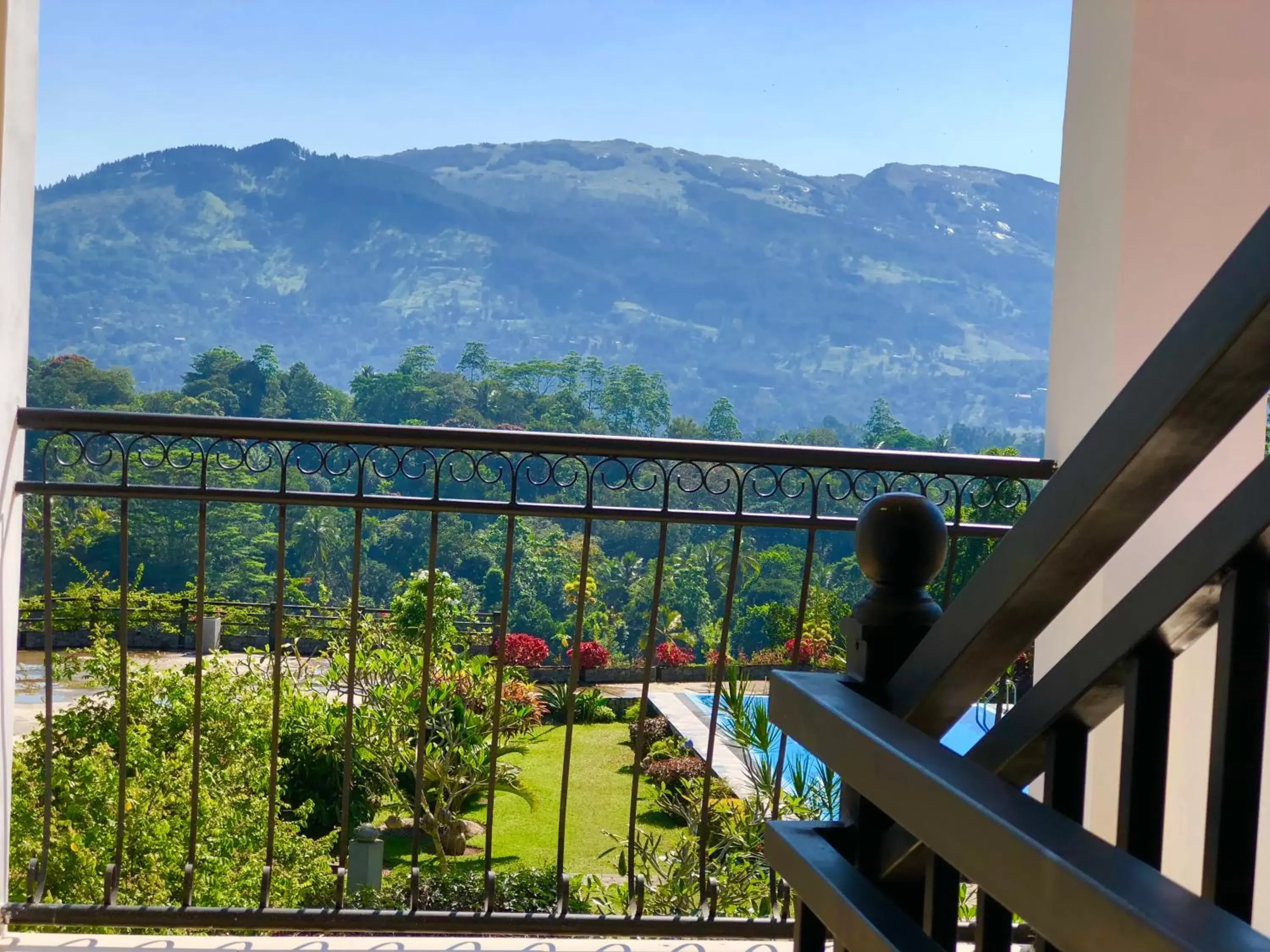 Mountain view, Balcony/Terrace in Elegant Hotel