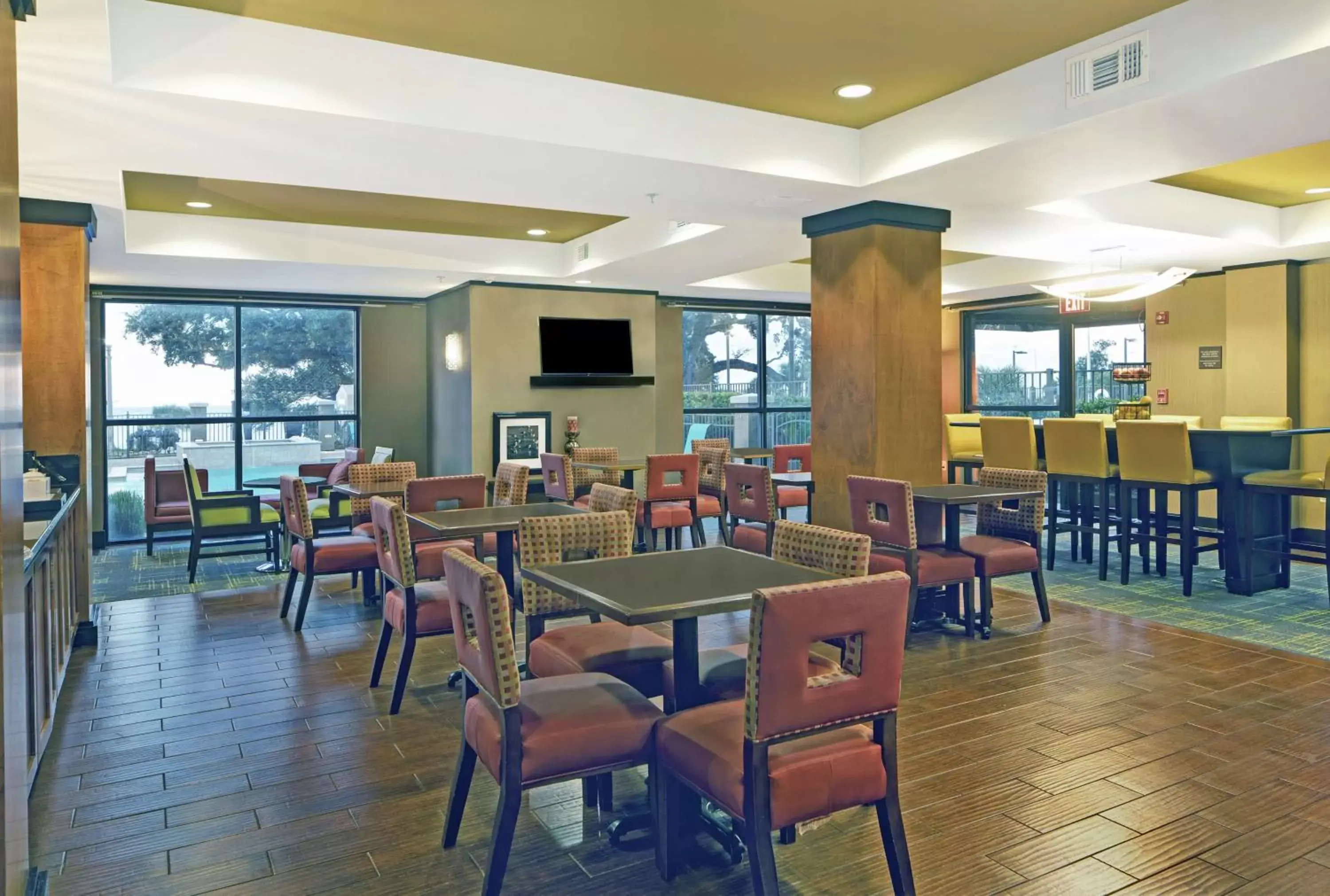 Breakfast, Restaurant/Places to Eat in Hampton Inn Biloxi Beach Boulevard