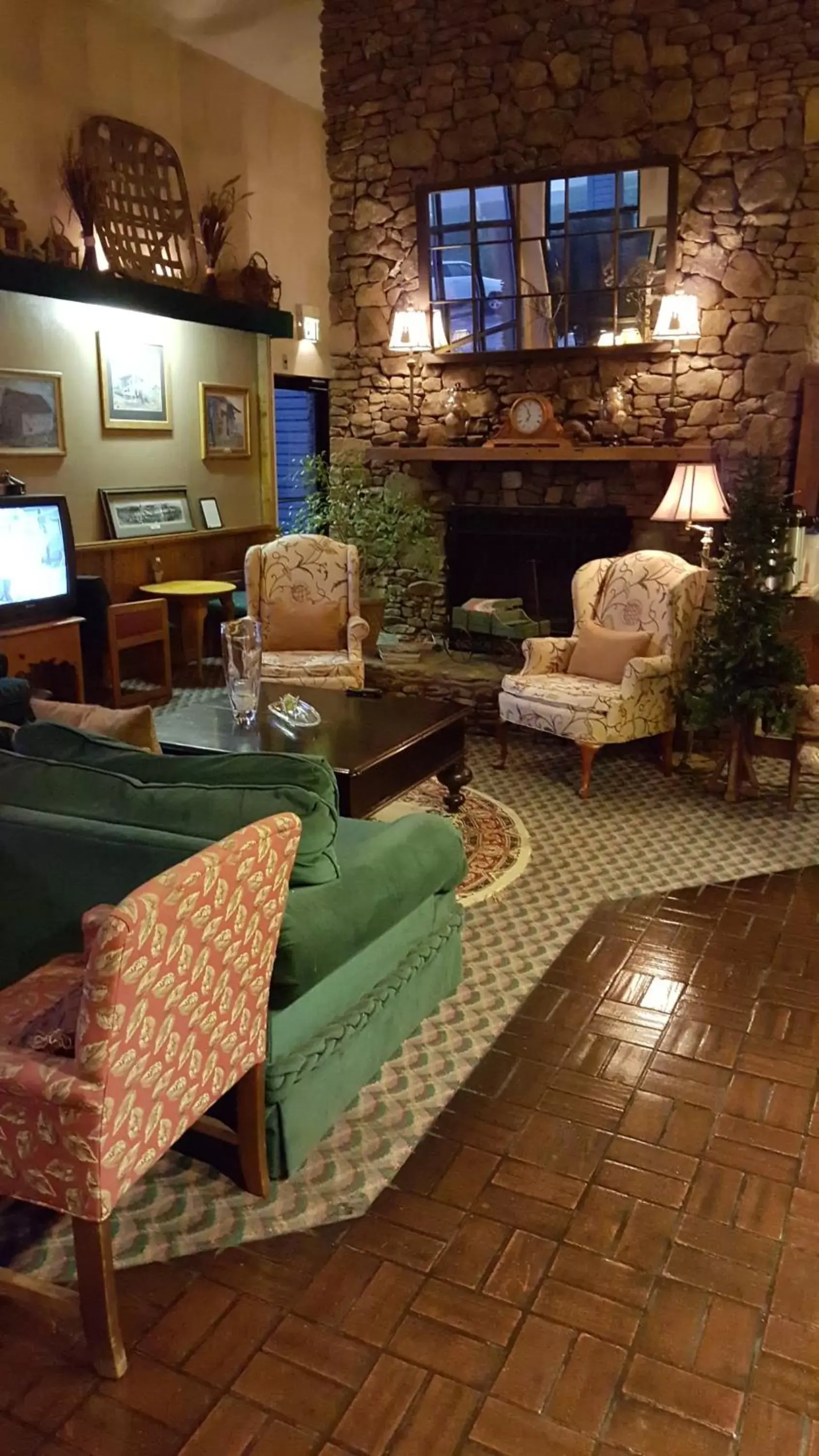 Decorative detail, Seating Area in Americourt Hotel - Mountain City