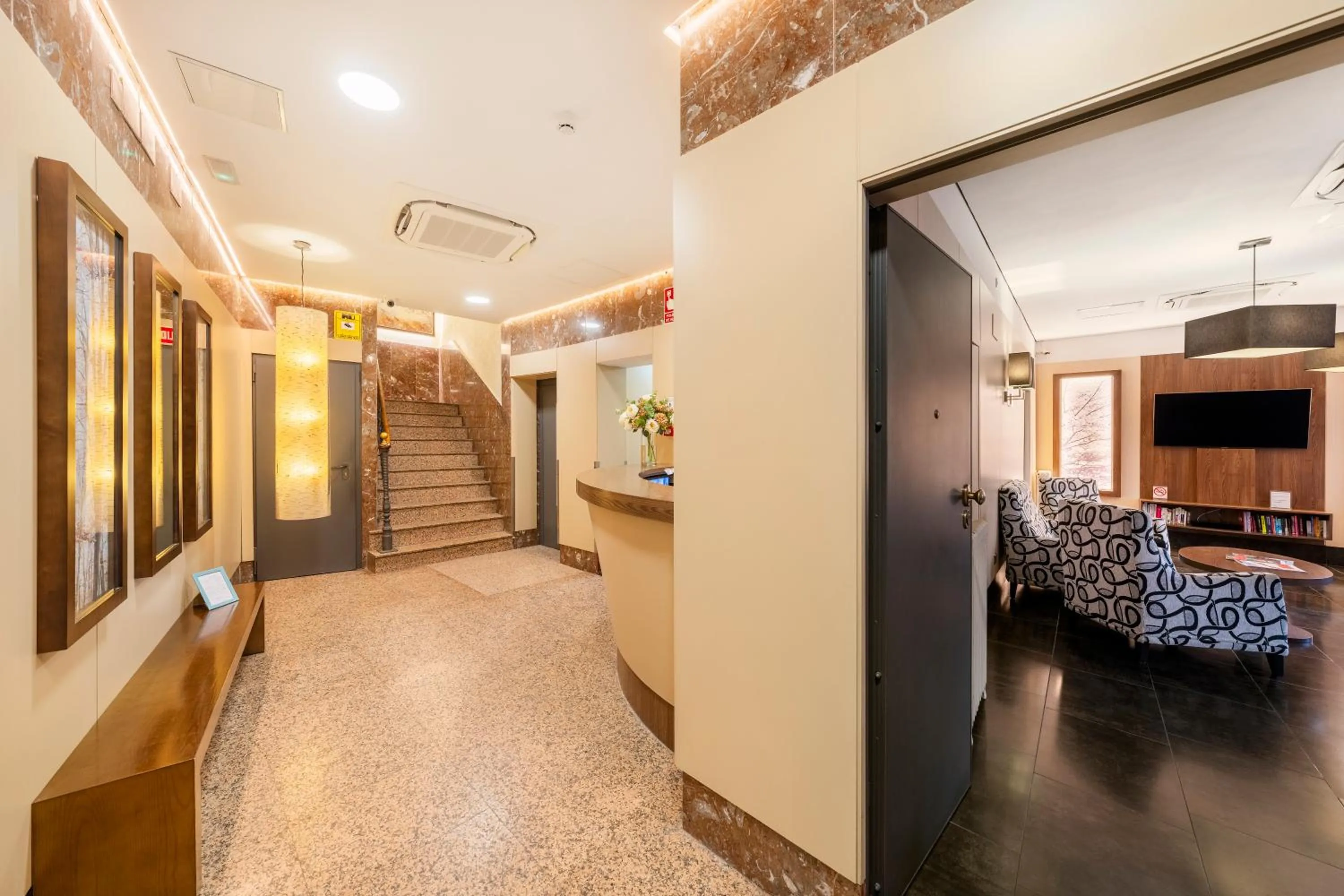 Property building in Hostal Ballesta