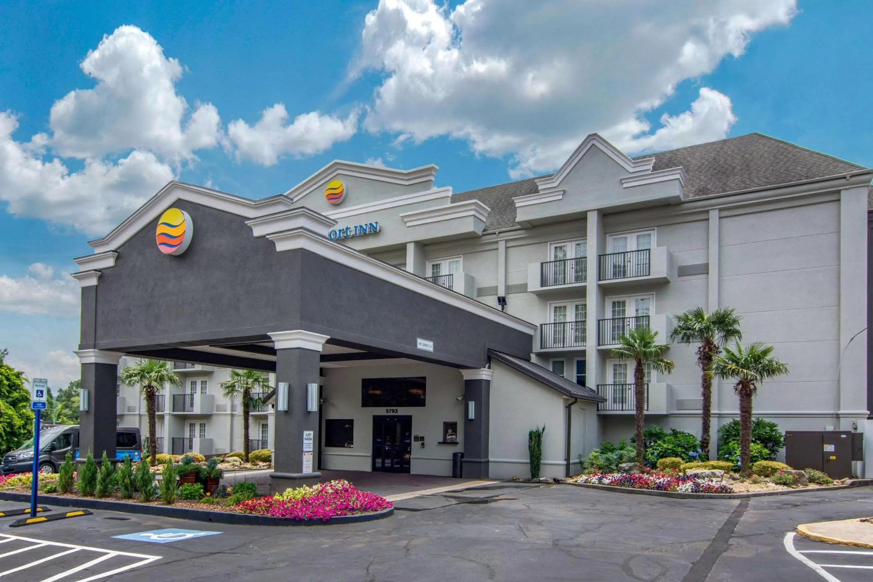 Property building in Comfort Inn Sandy Springs - Perimeter