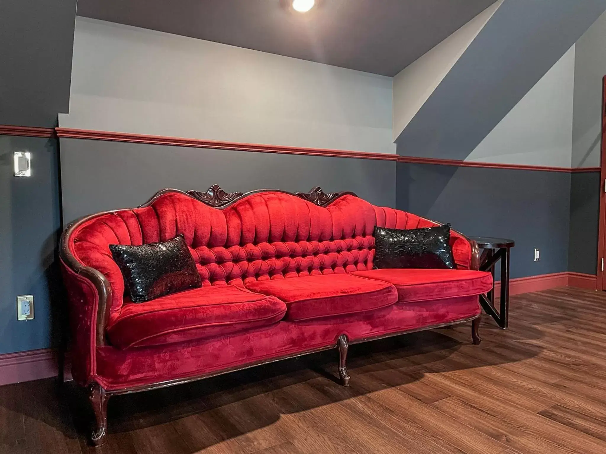 Seating Area in Niagara Grandview Boutique Hotel