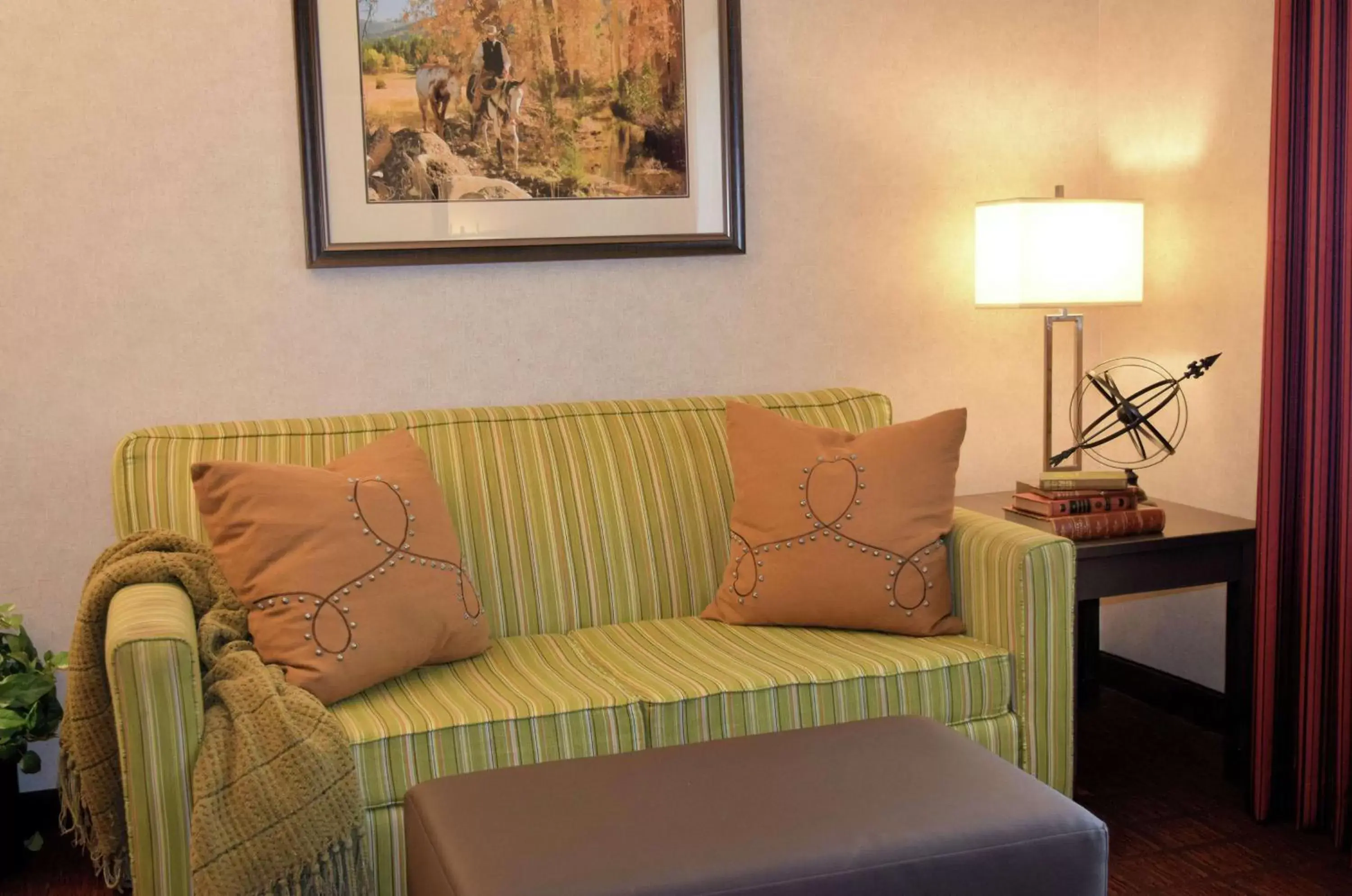 Living room, Seating Area in Hampton Inn Durango