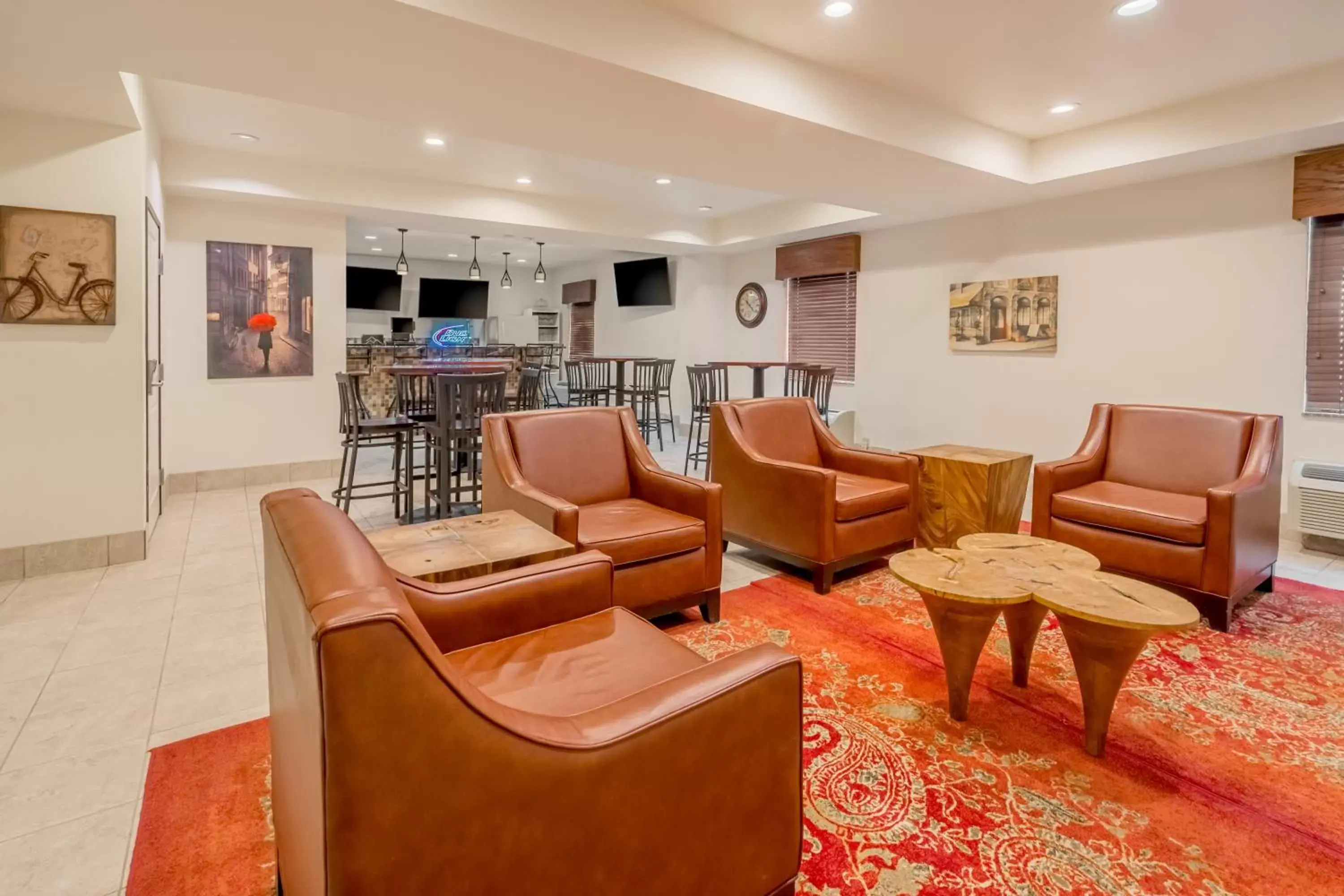 Lounge or bar, Seating Area in Landmark Suites - Williston