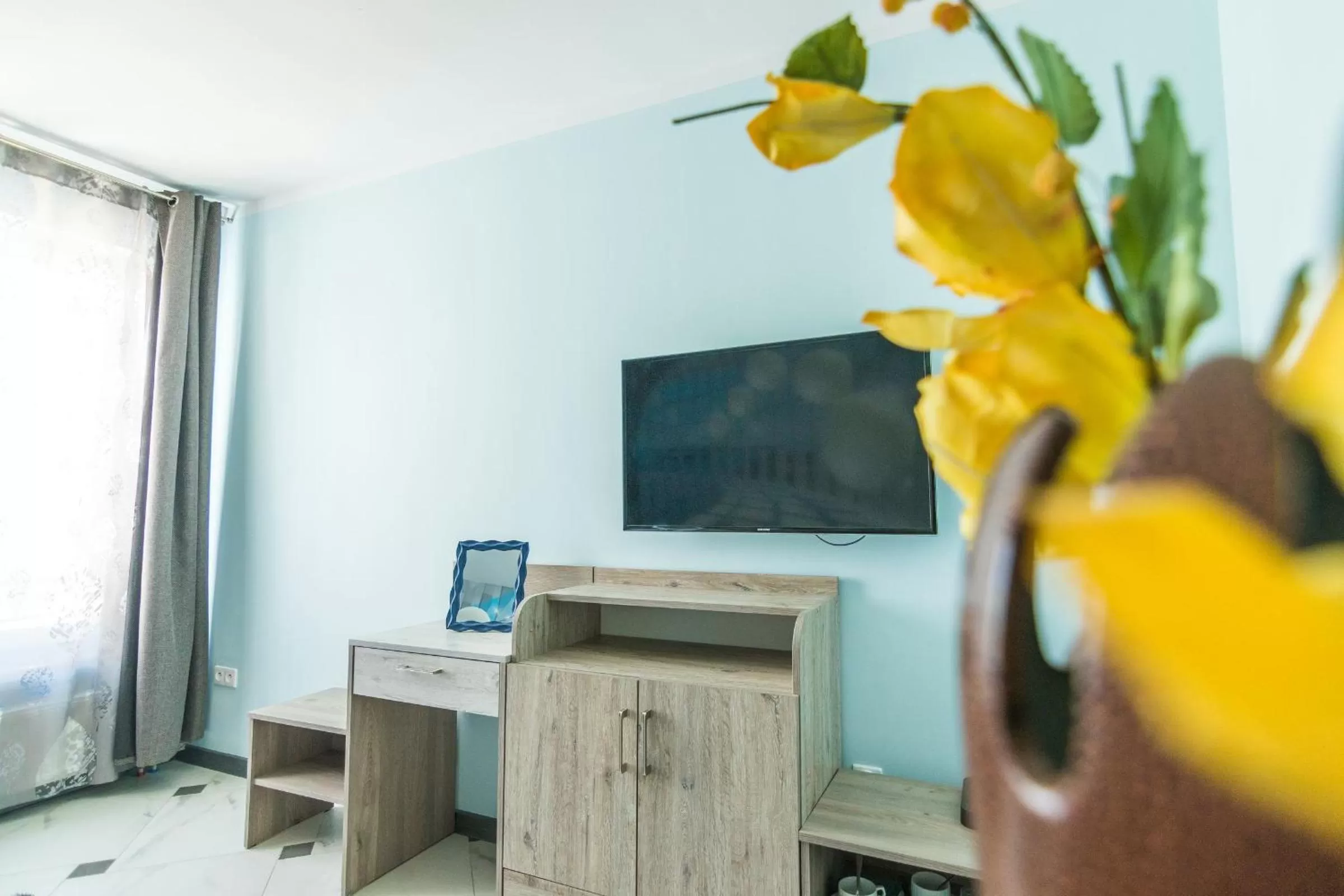 Photo of the whole room in Resident Rene