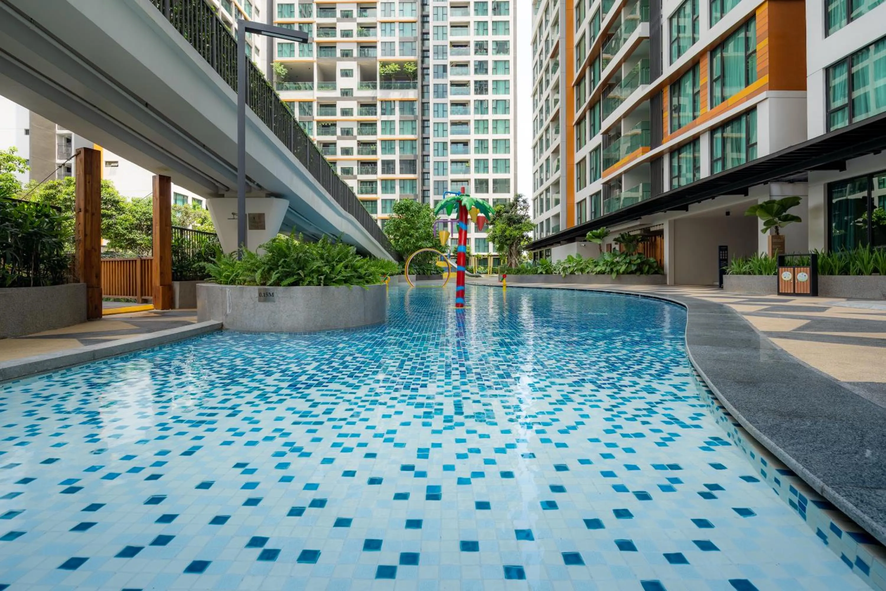 Swimming pool in Somerset Feliz Ho Chi Minh City