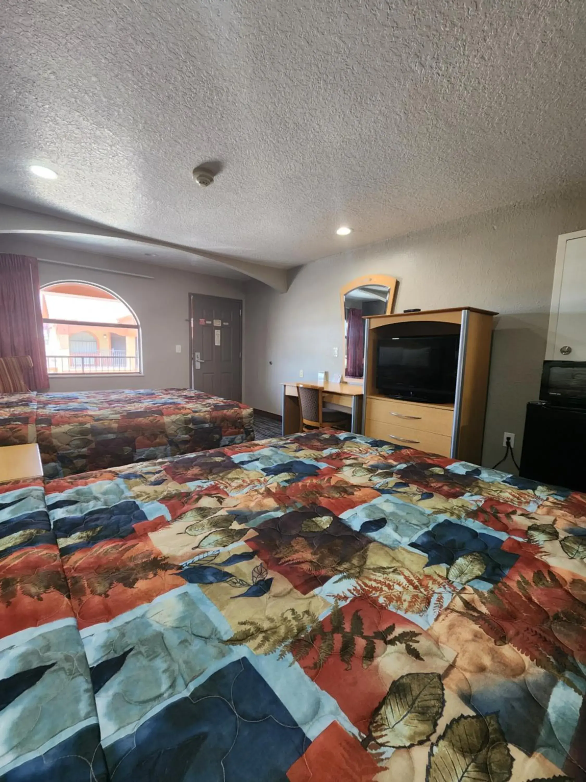 Photo of the whole room in Scottish Inn and Suites Beaumont