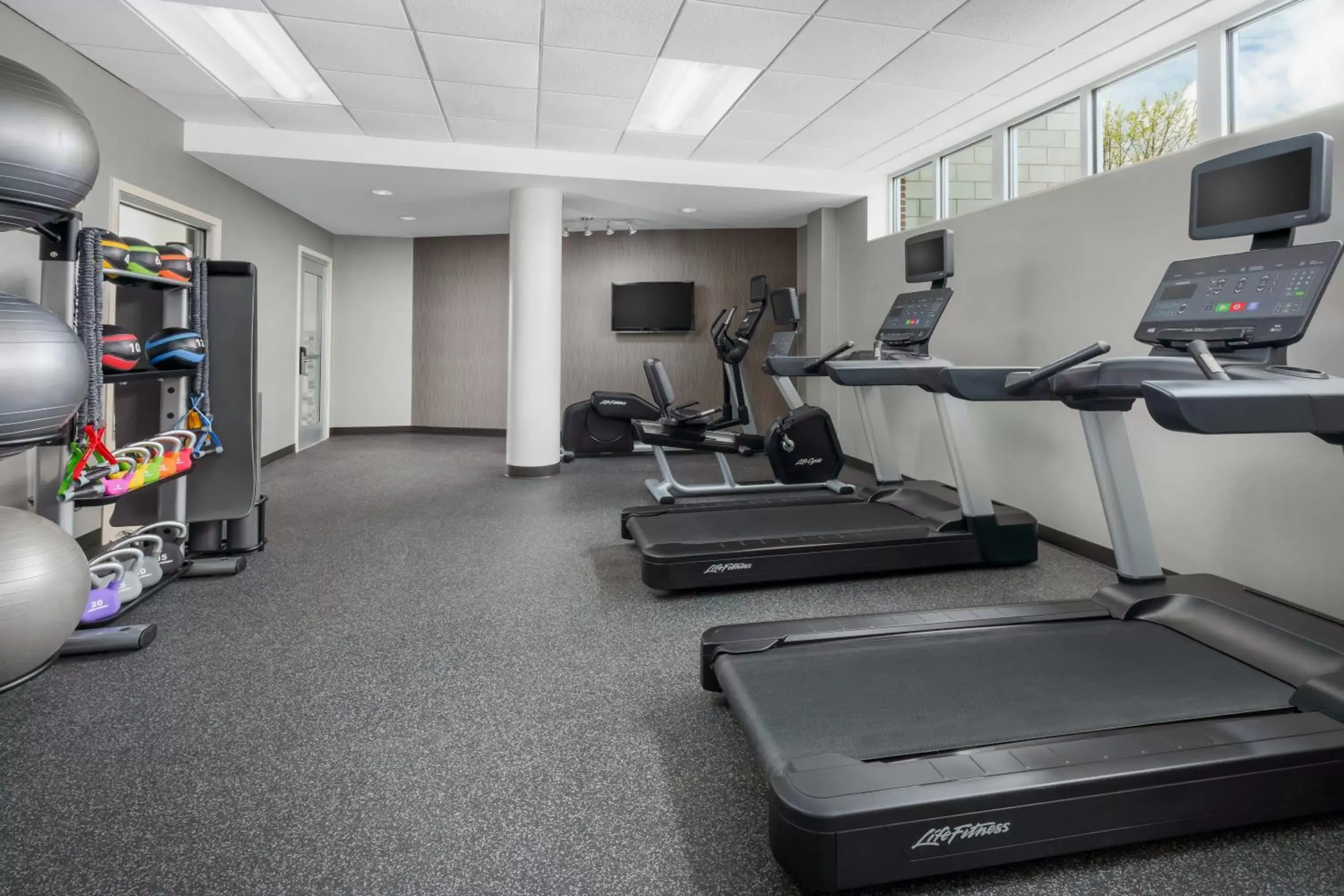 Fitness centre/facilities, Fitness Center/Facilities in Courtyard Keene Downtown