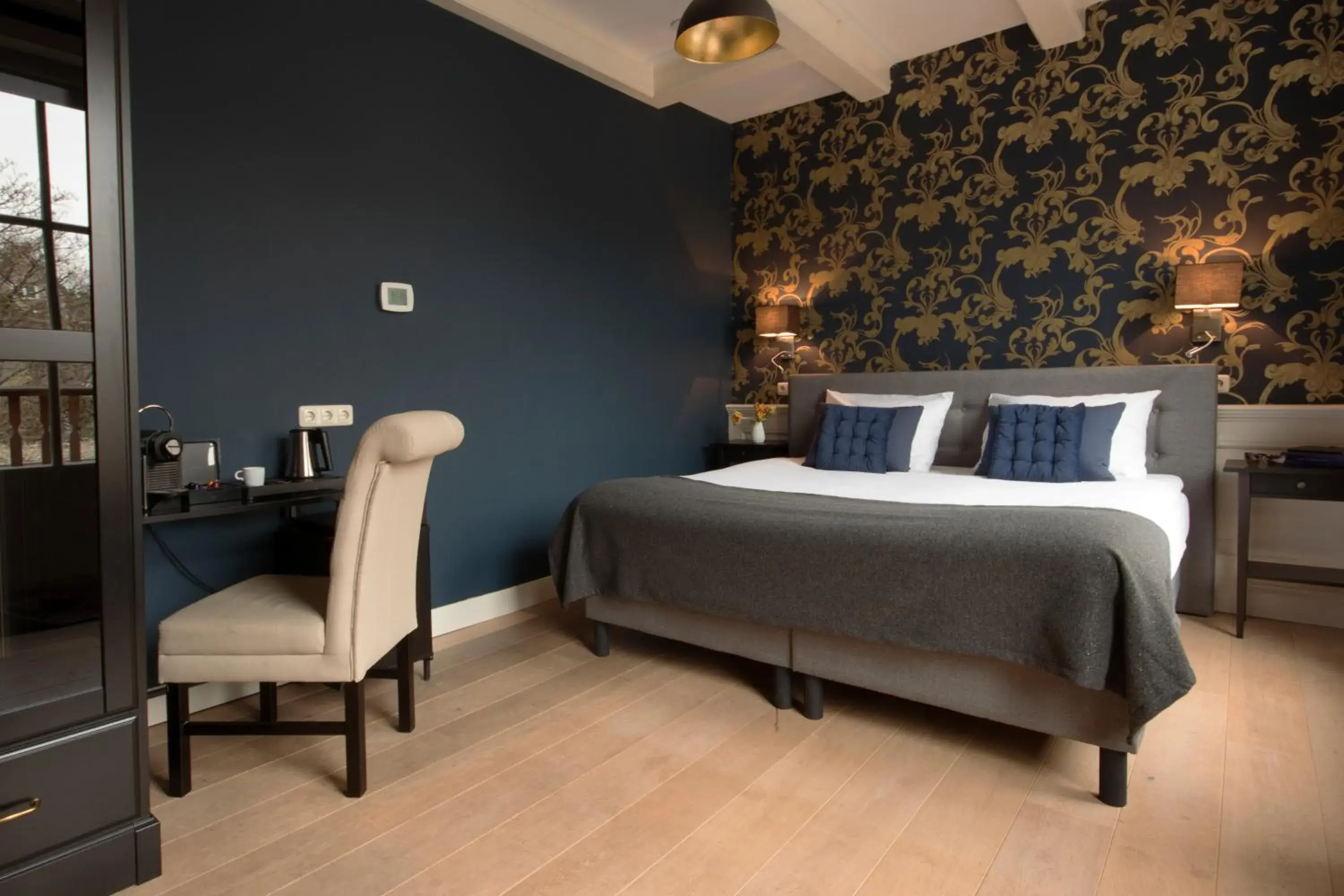 Photo of the whole room, Bed in Grand Canal Boutique Hotel