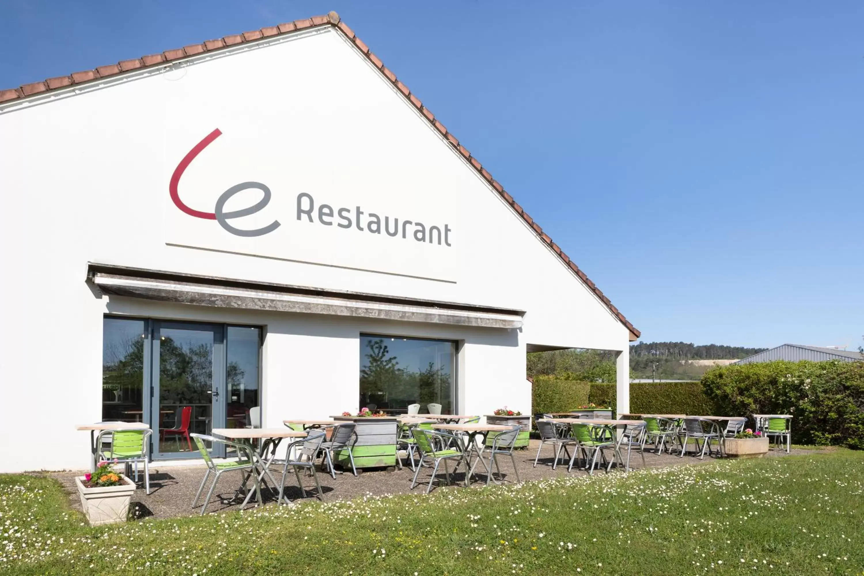 Property building in Campanile Dole Property building in Campanile Dole