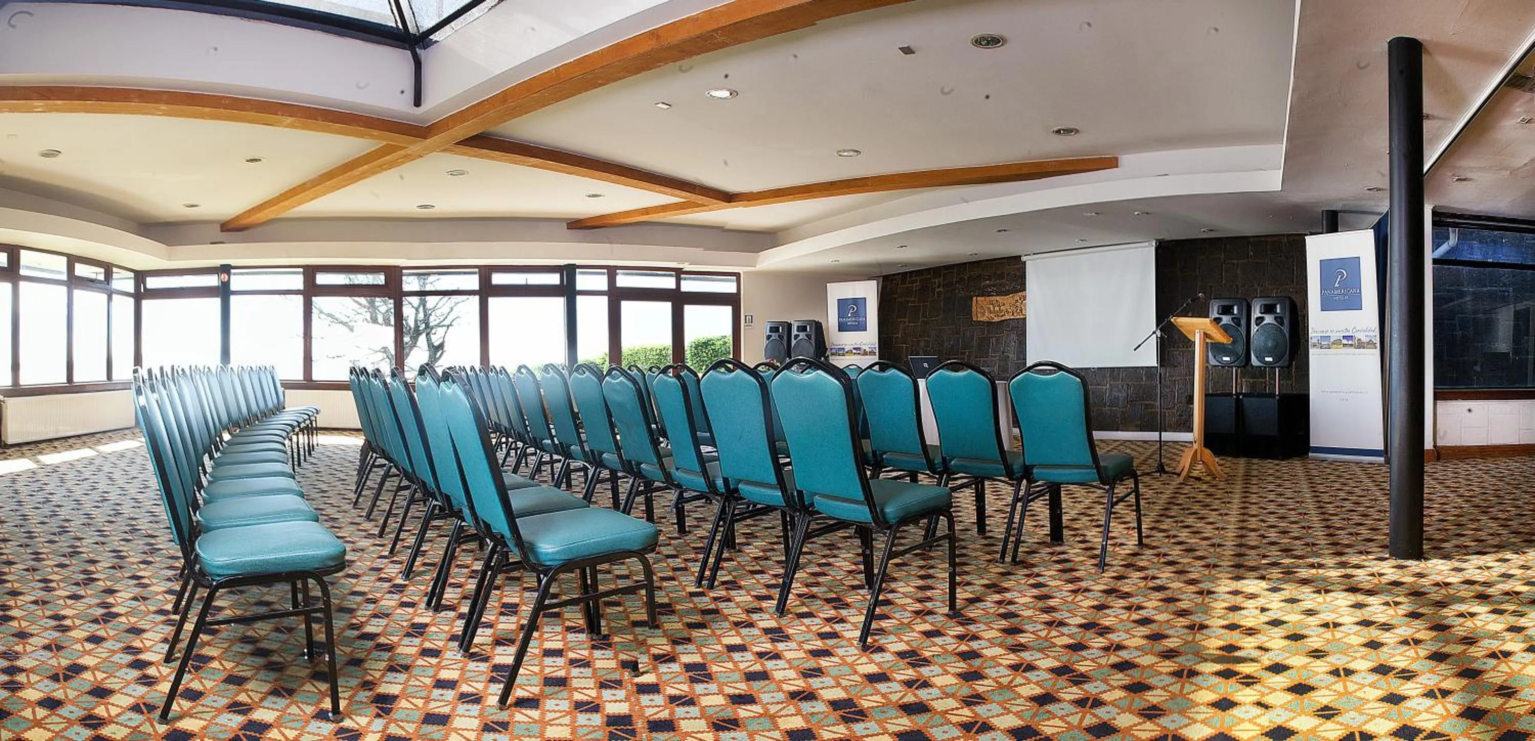 Lounge or bar in Panamericana Hotel Ancud