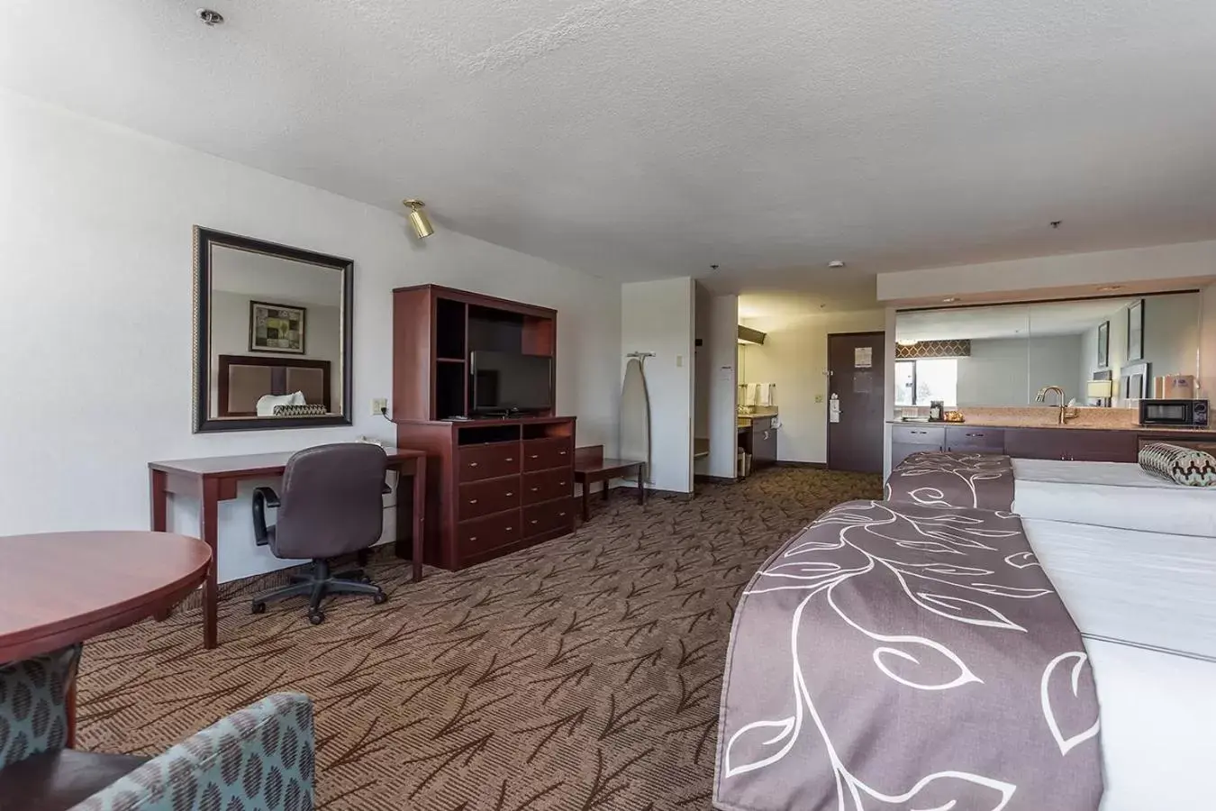 TV and multimedia, Seating Area in Shilo Inn Suites - Idaho Falls