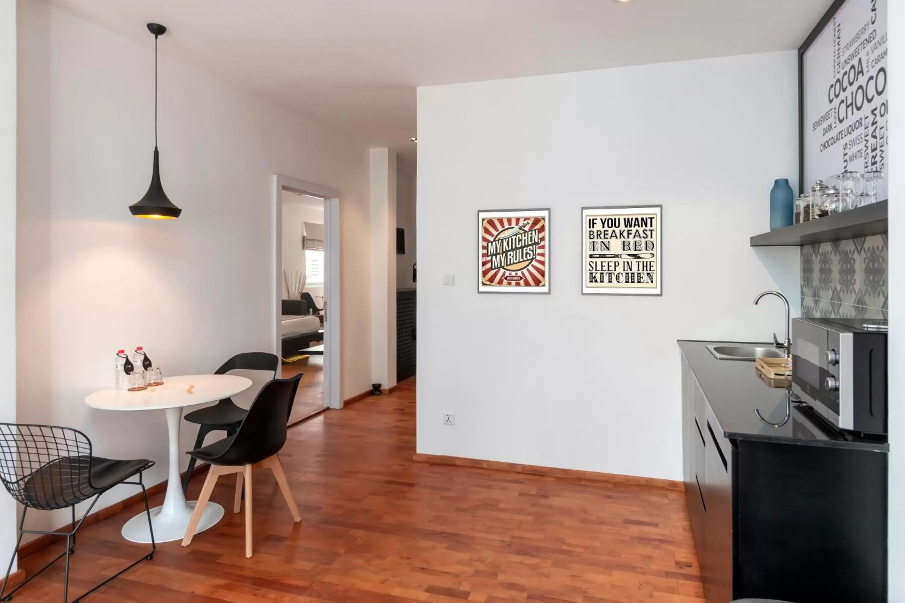 Kitchen or kitchenette, Dining Area in TAO Riverside Residence