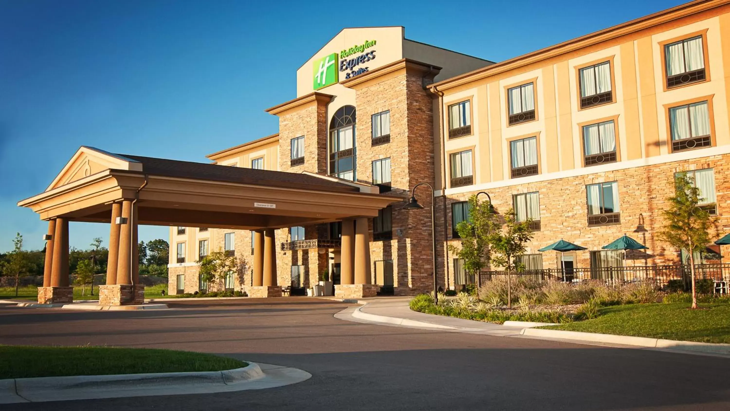 Property Building in Holiday Inn Express Hotel & Suites Wichita Northeast, an IHG Hotel