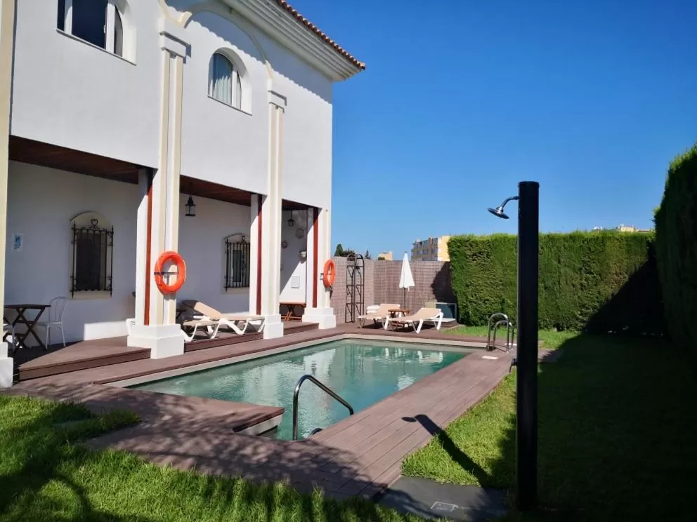 Swimming pool in La Luna Blanca