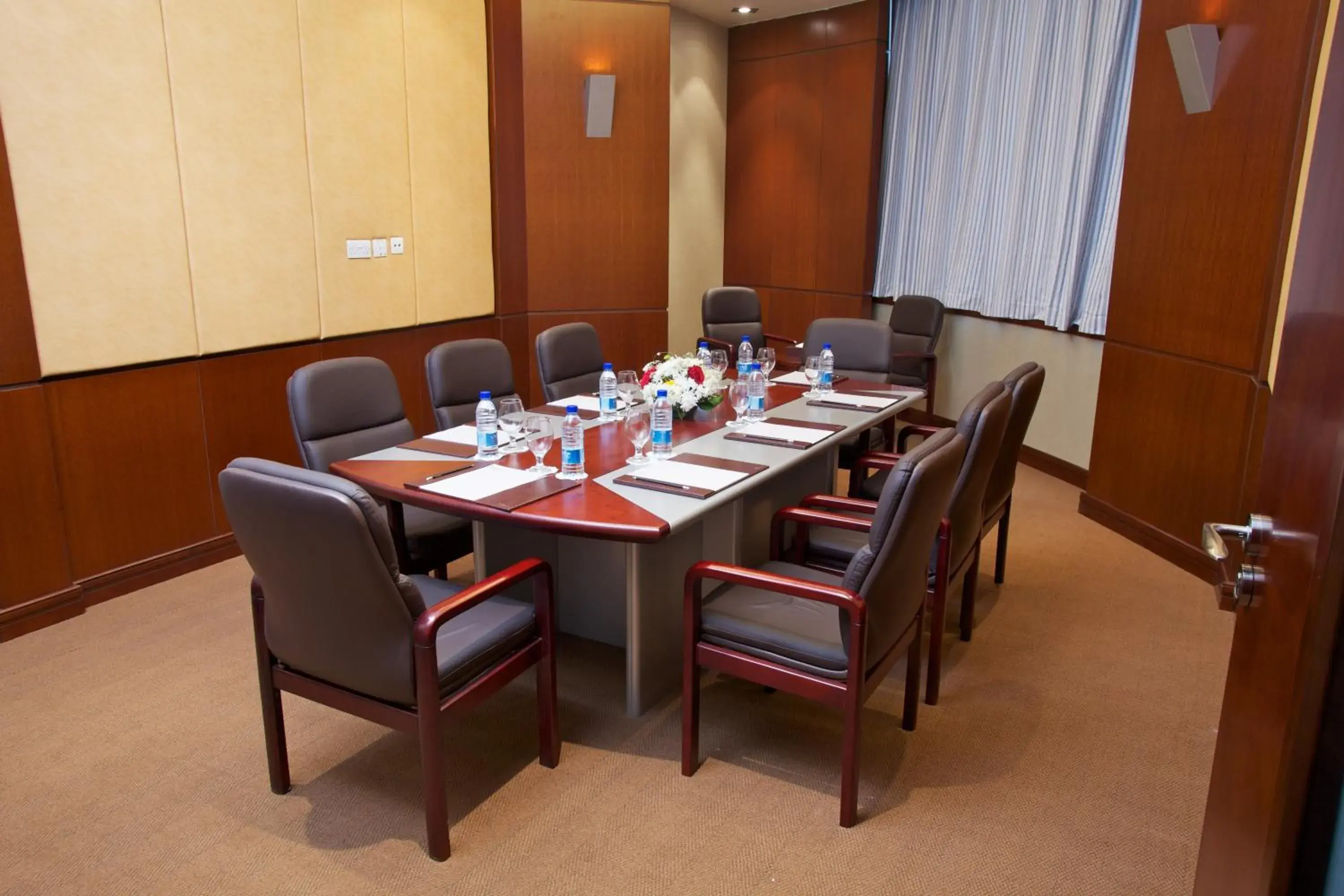 Business facilities in Concorde Fujairah Hotel