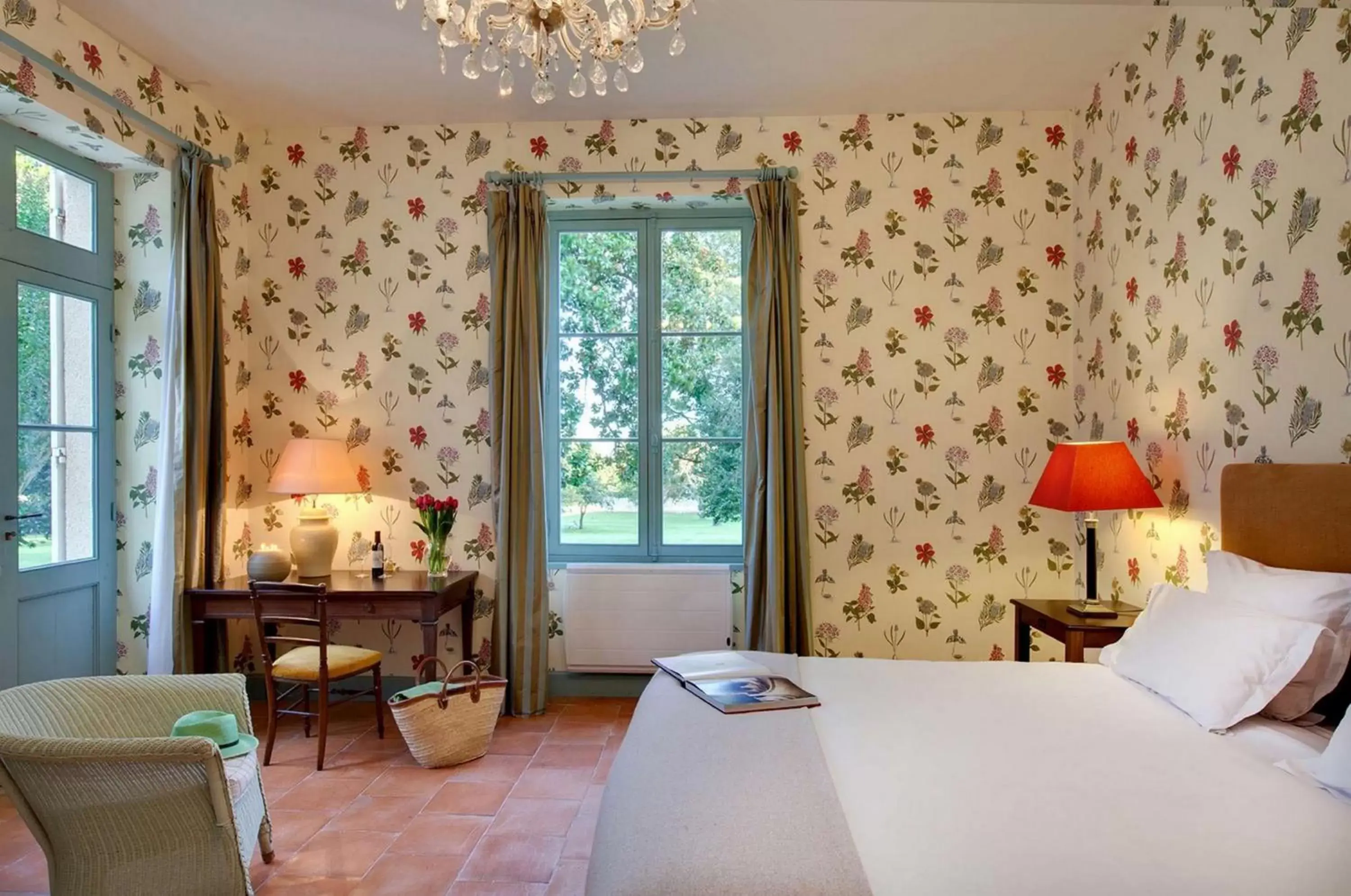 Bedroom, Bed in Château Ormes de Pez