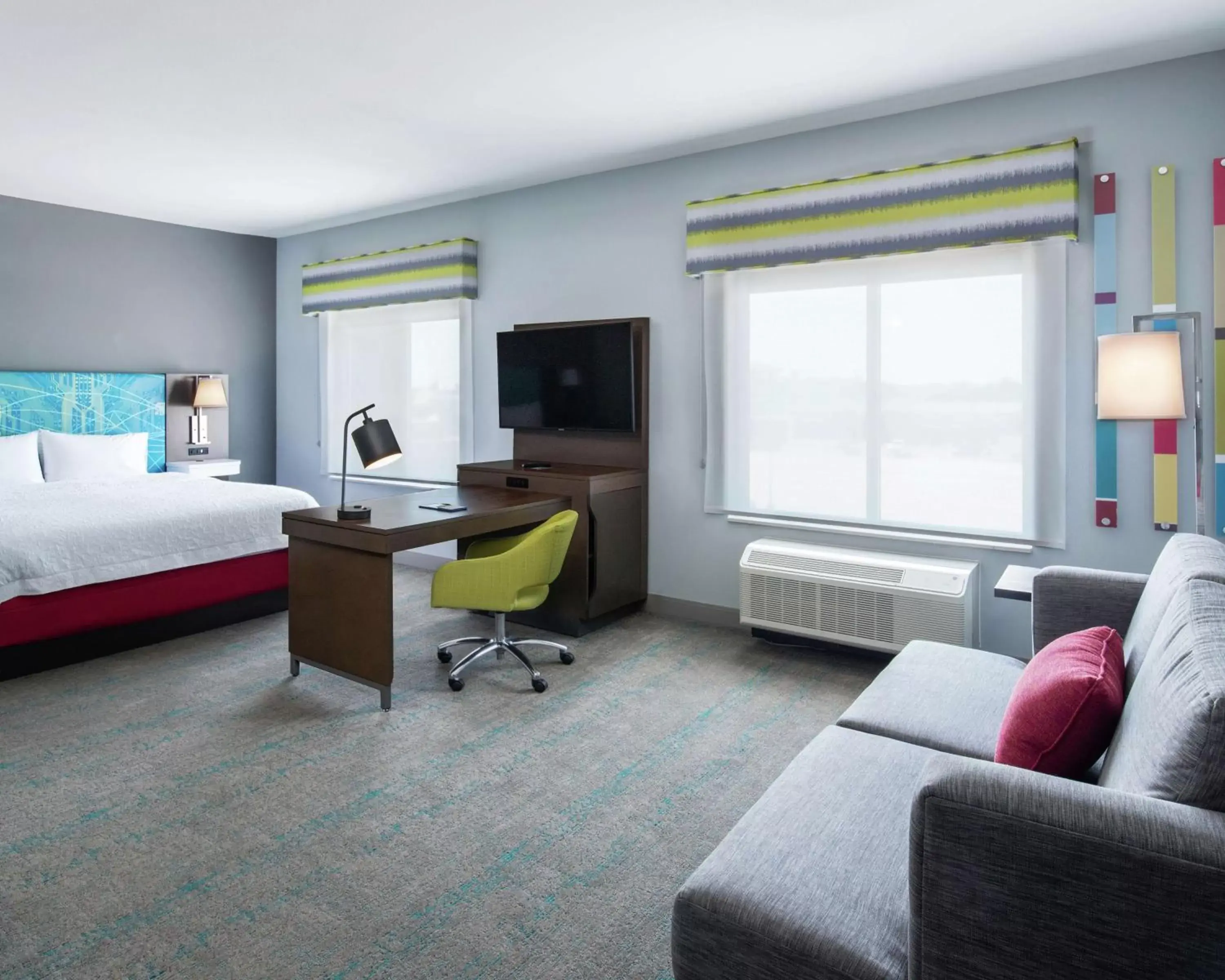 Bedroom, Seating Area in Hampton Inn & Suites Lubbock