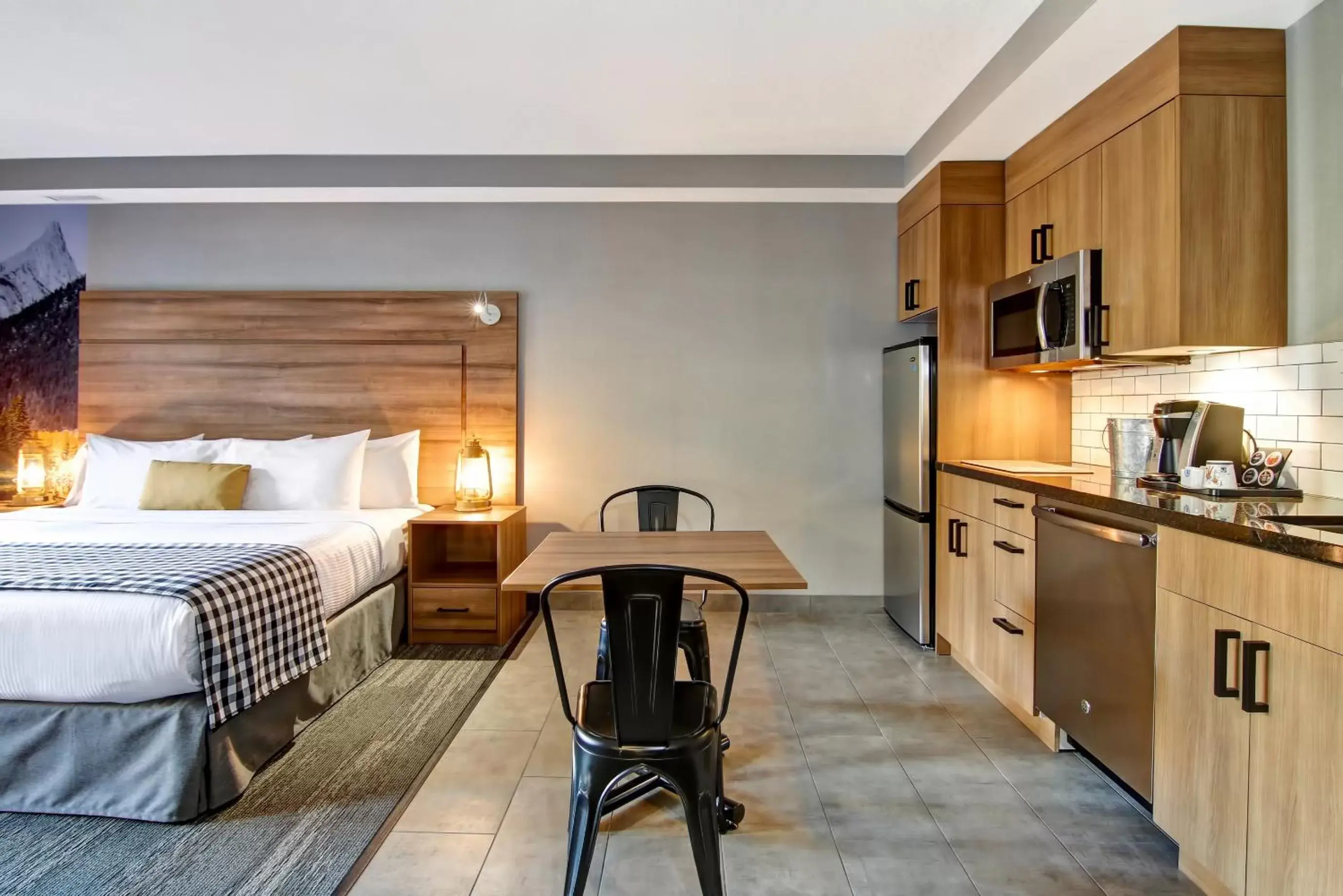 Kitchen/Kitchenette in Canalta Lodge