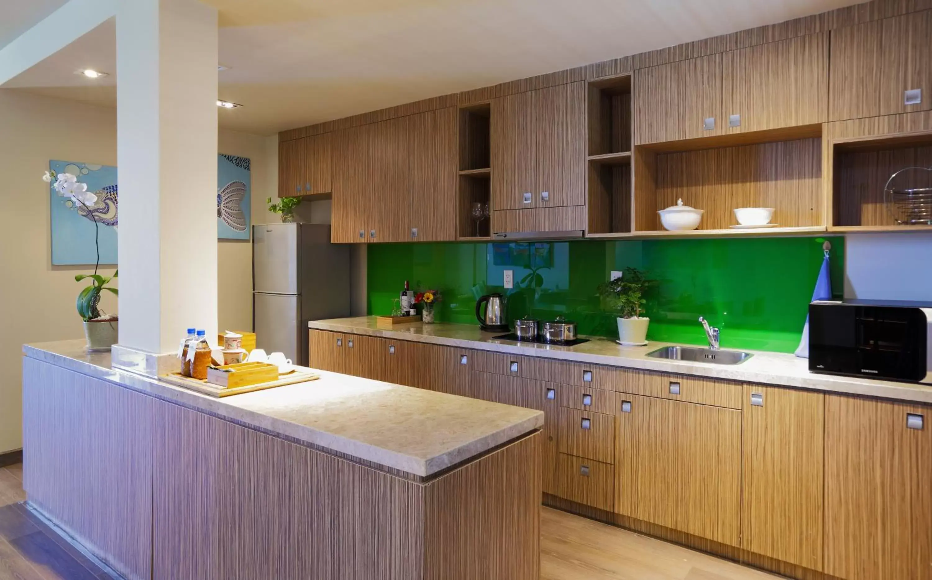 Kitchen or kitchenette, Kitchen/Kitchenette in The Cliff Resort & Residences